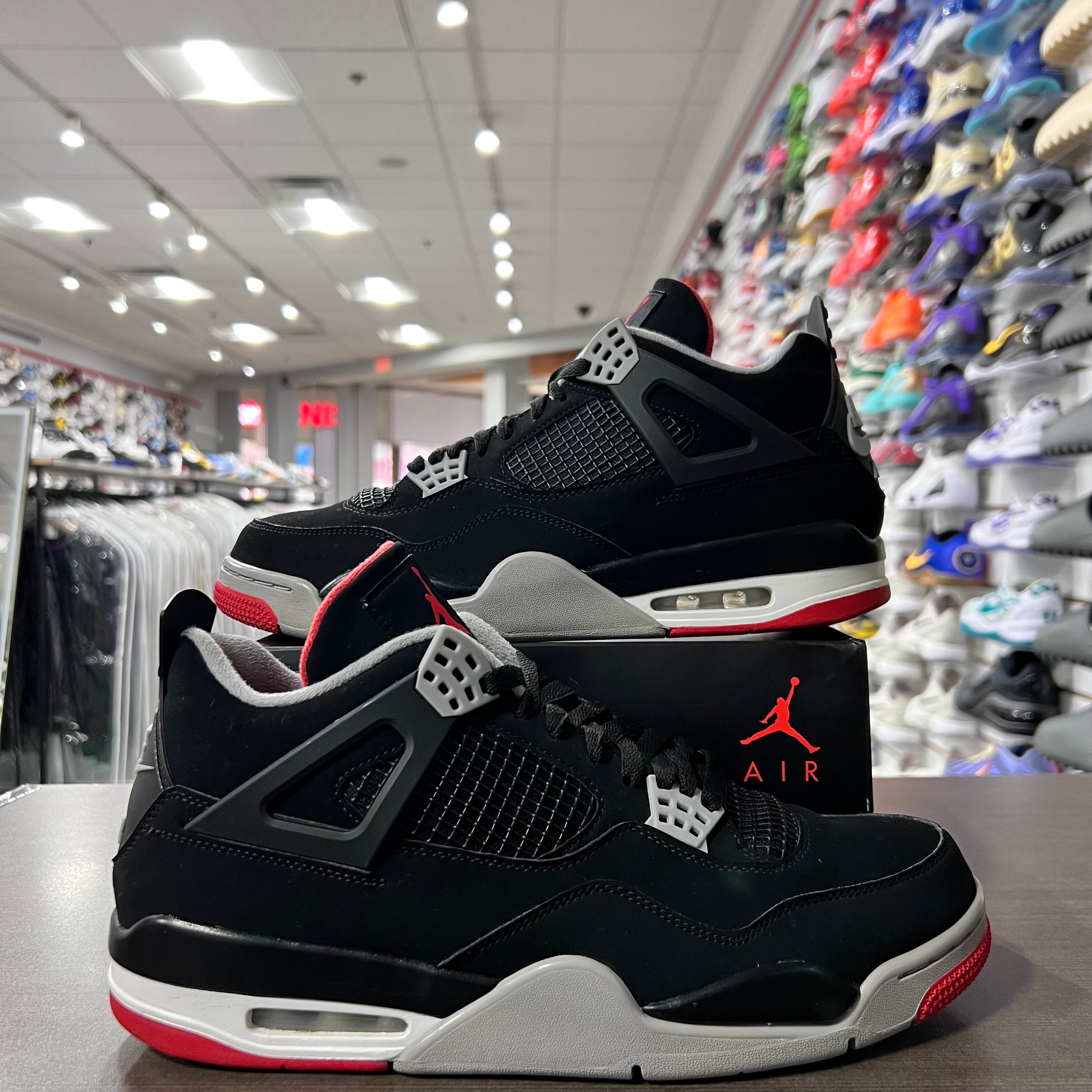 Jordan Retro 4 Bred Men's (2019)(Lightly Worn)