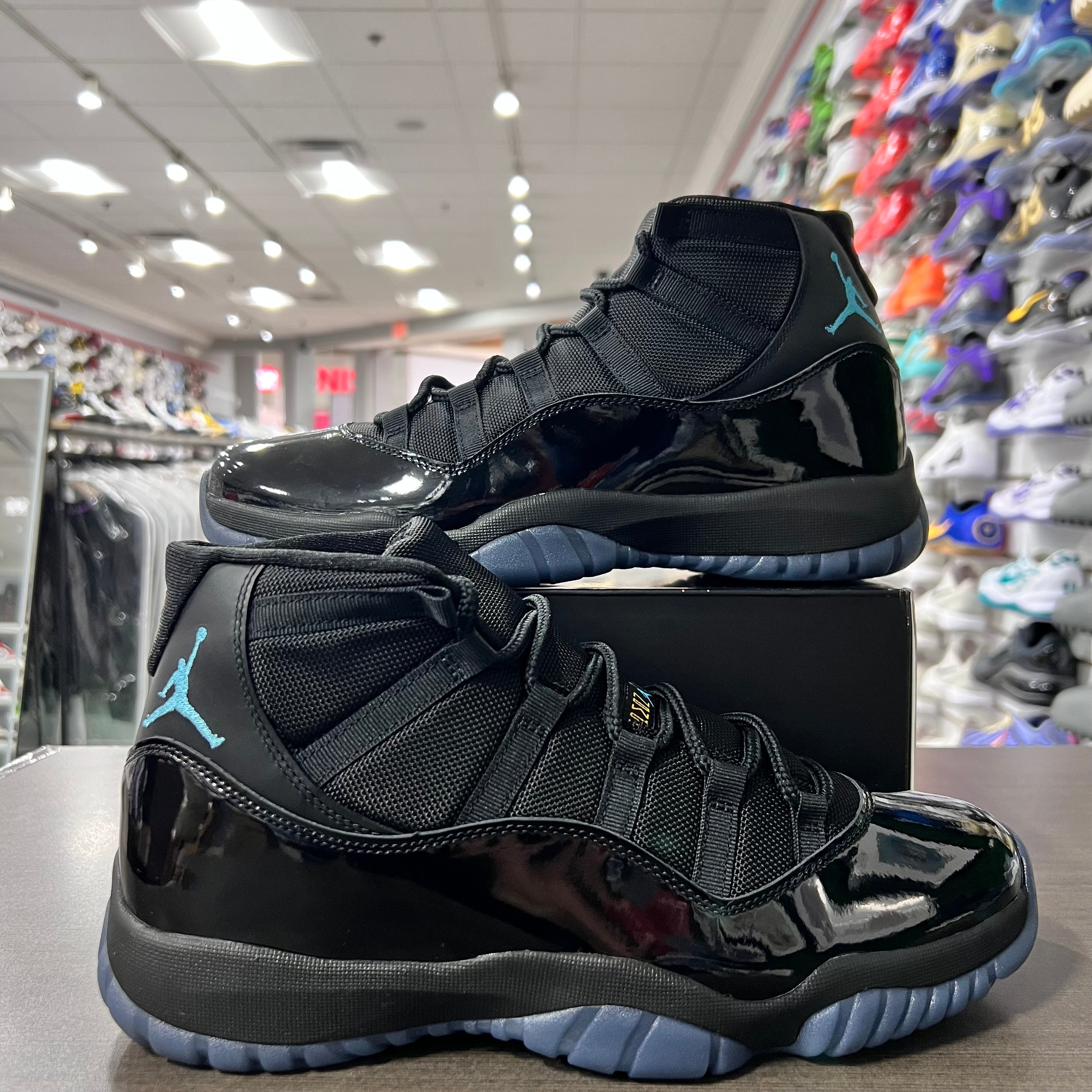 Jordan Retro 11 Men's Gamma (Lightly Worn)