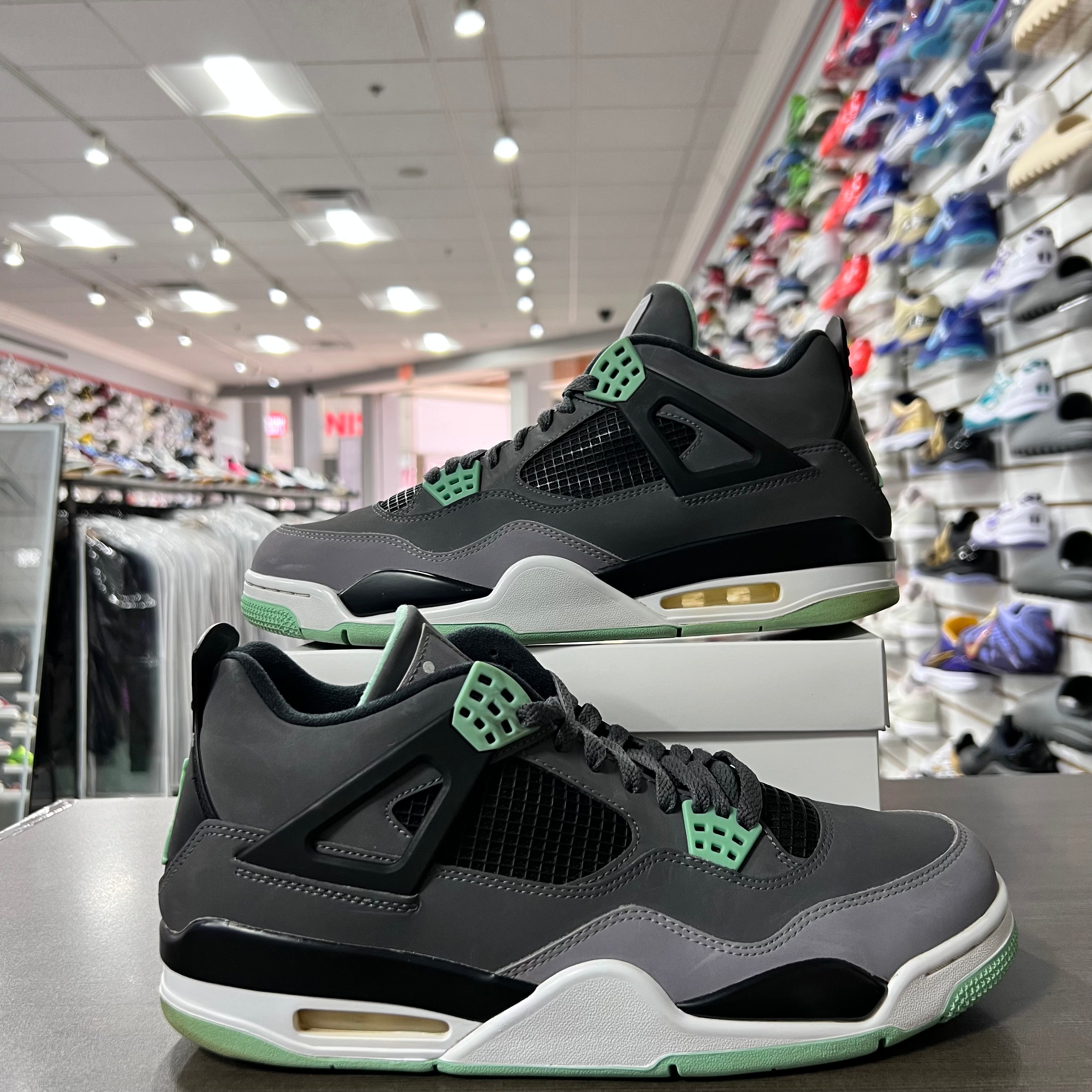 Jordan Retro 4 Mens Green Glow (Lightly Worn+Replacement Box)