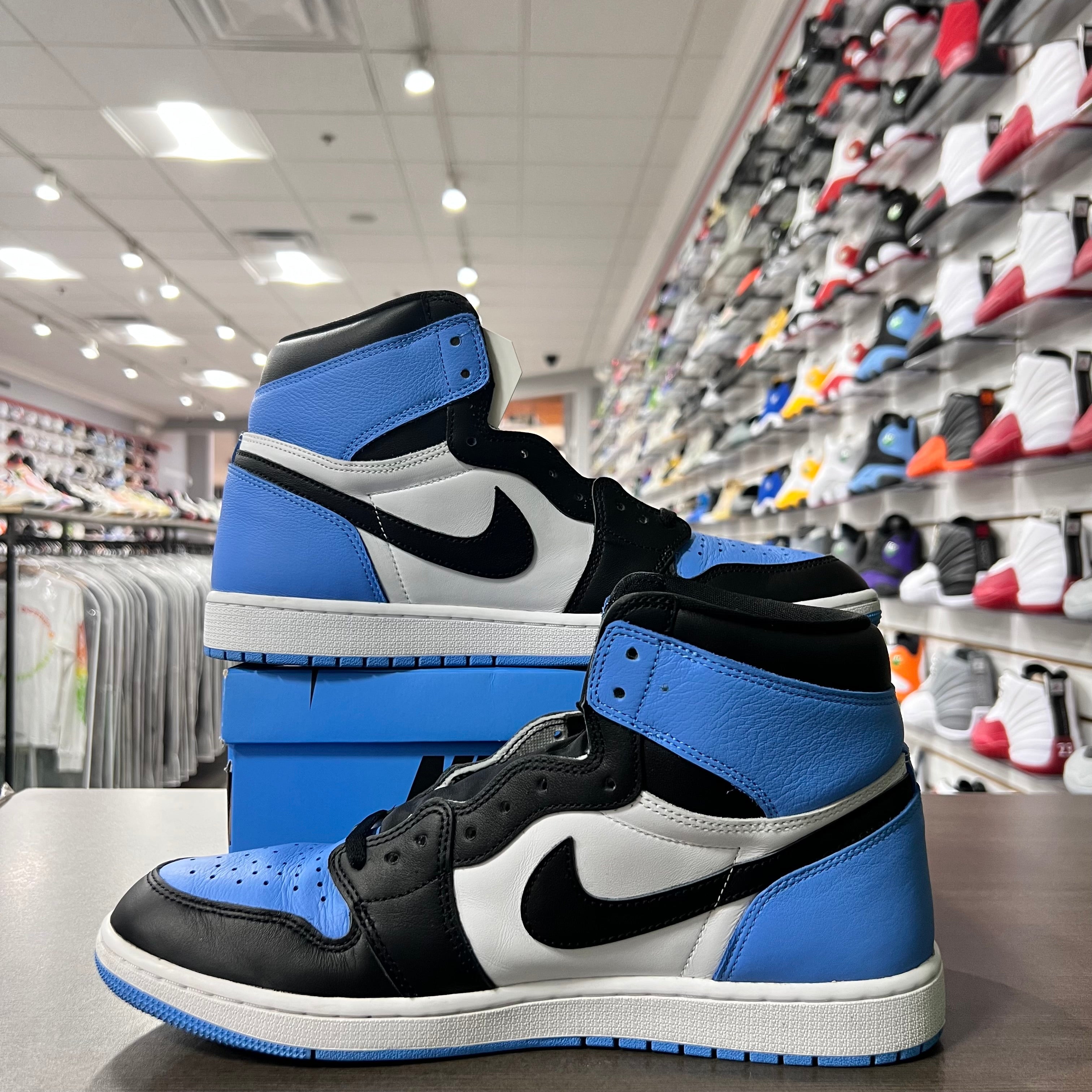 Jordan Retro 1 High Og Mens UNC Toe (Lightly Worn)