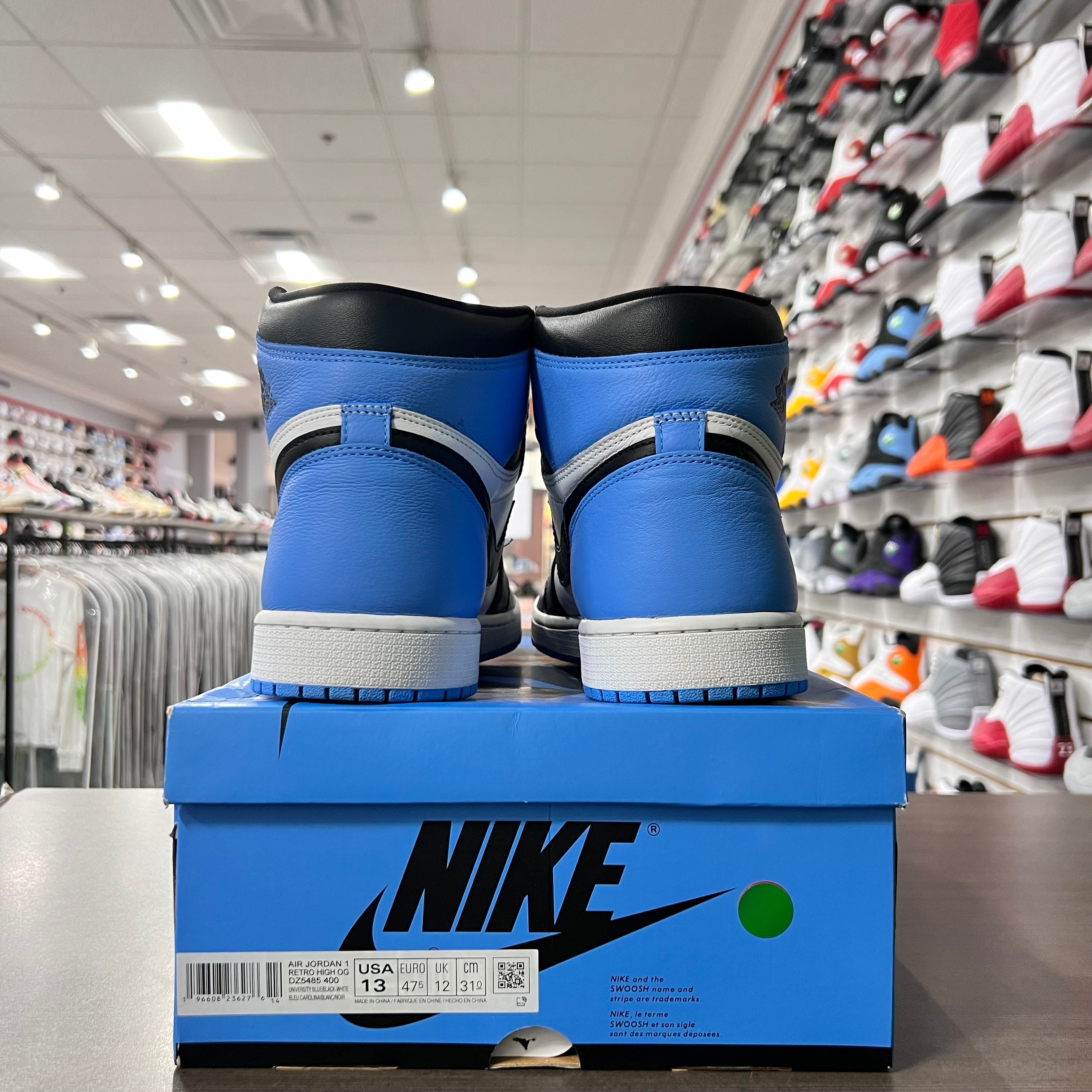 Jordan Retro 1 High Og Mens UNC Toe (Lightly Worn)