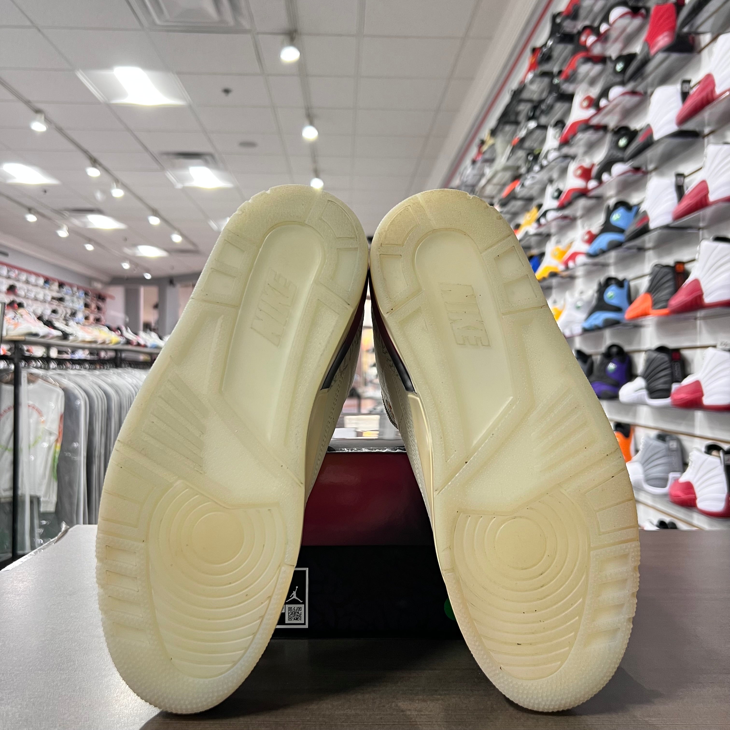 Jordan Retro 3 Mens J Balvin Medellin Sunset (Lightly Worn)