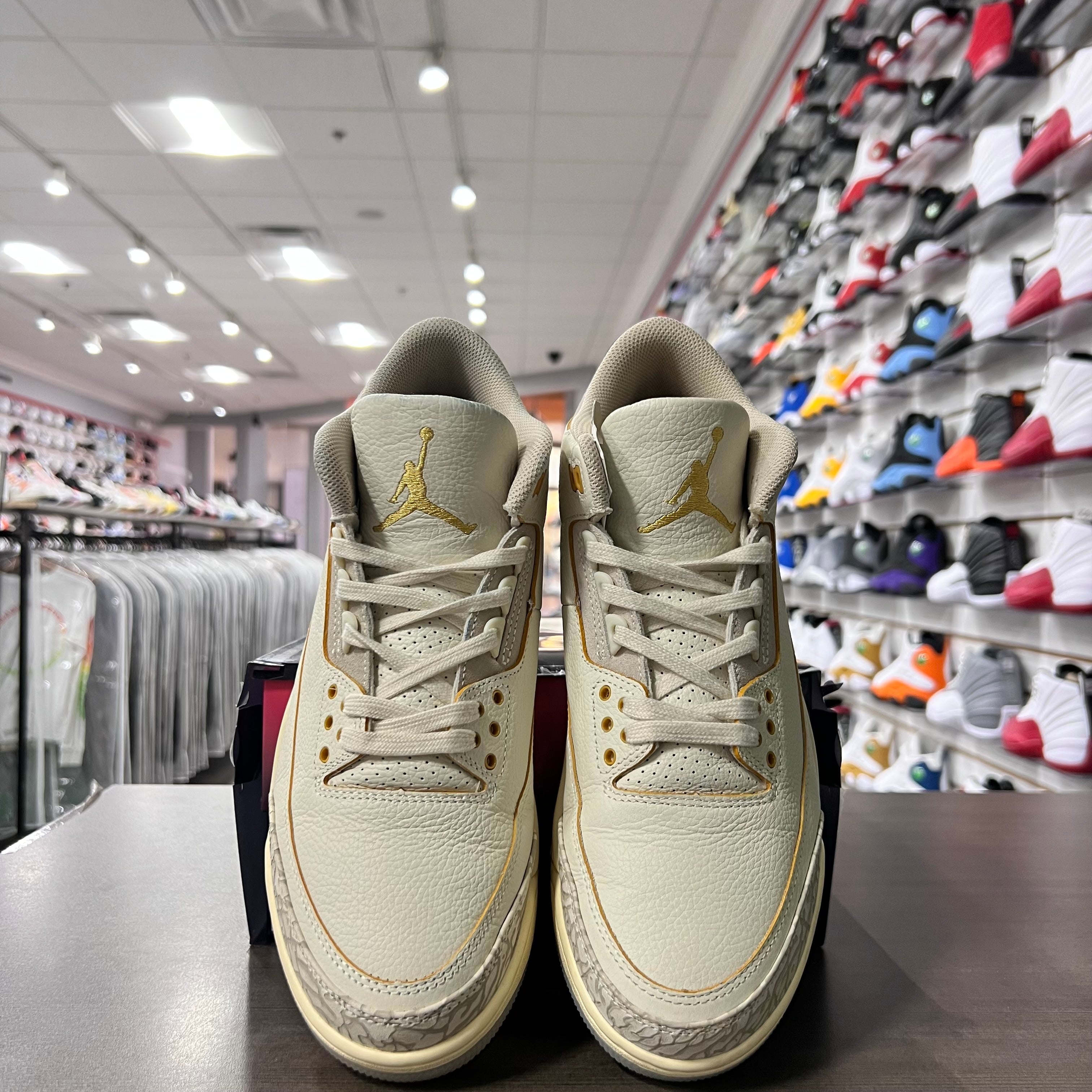 Jordan Retro 3 Mens J Balvin Medellin Sunset (Lightly Worn)