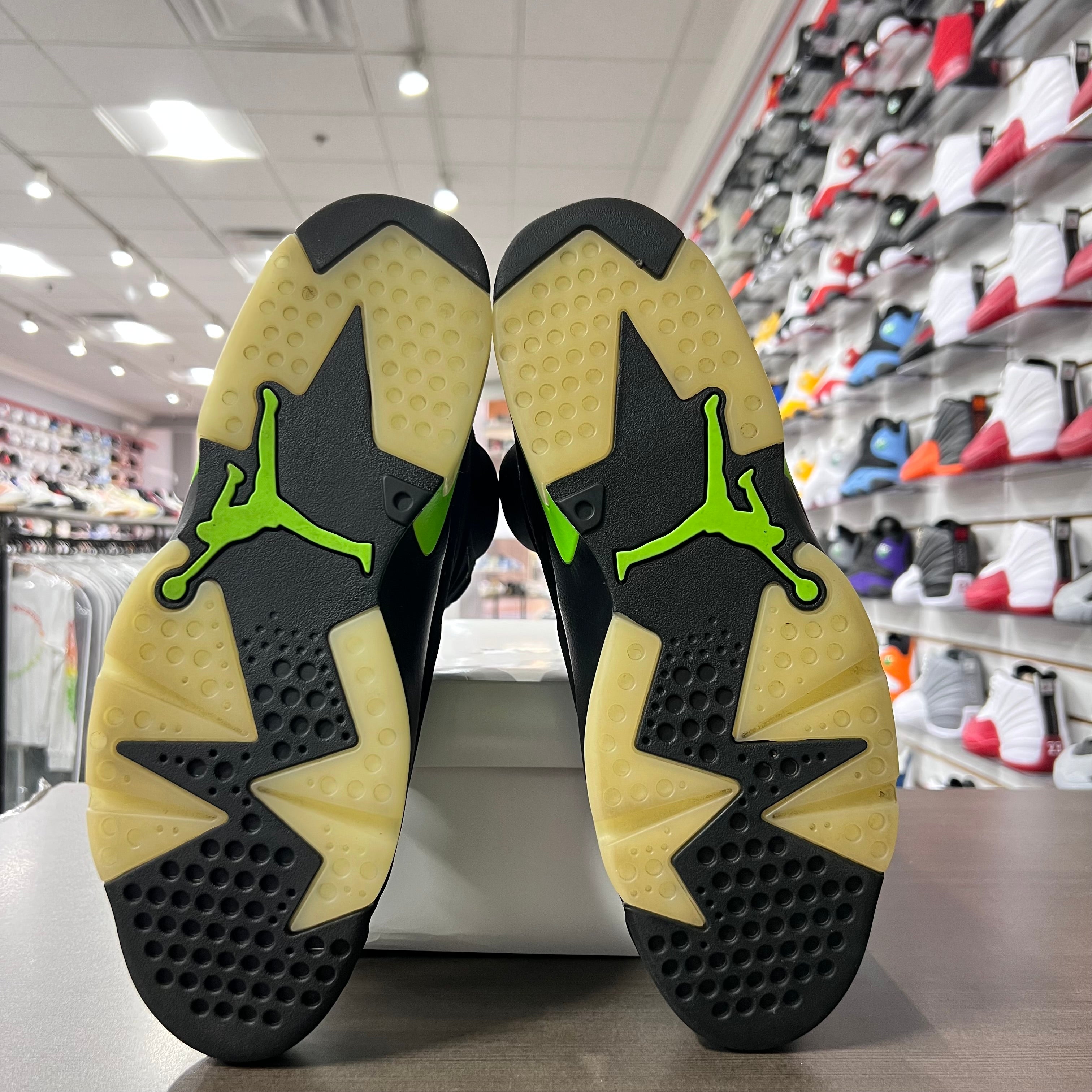 Jordan Retro 6 Mens Electric Green (Lightly Worn + No Box)