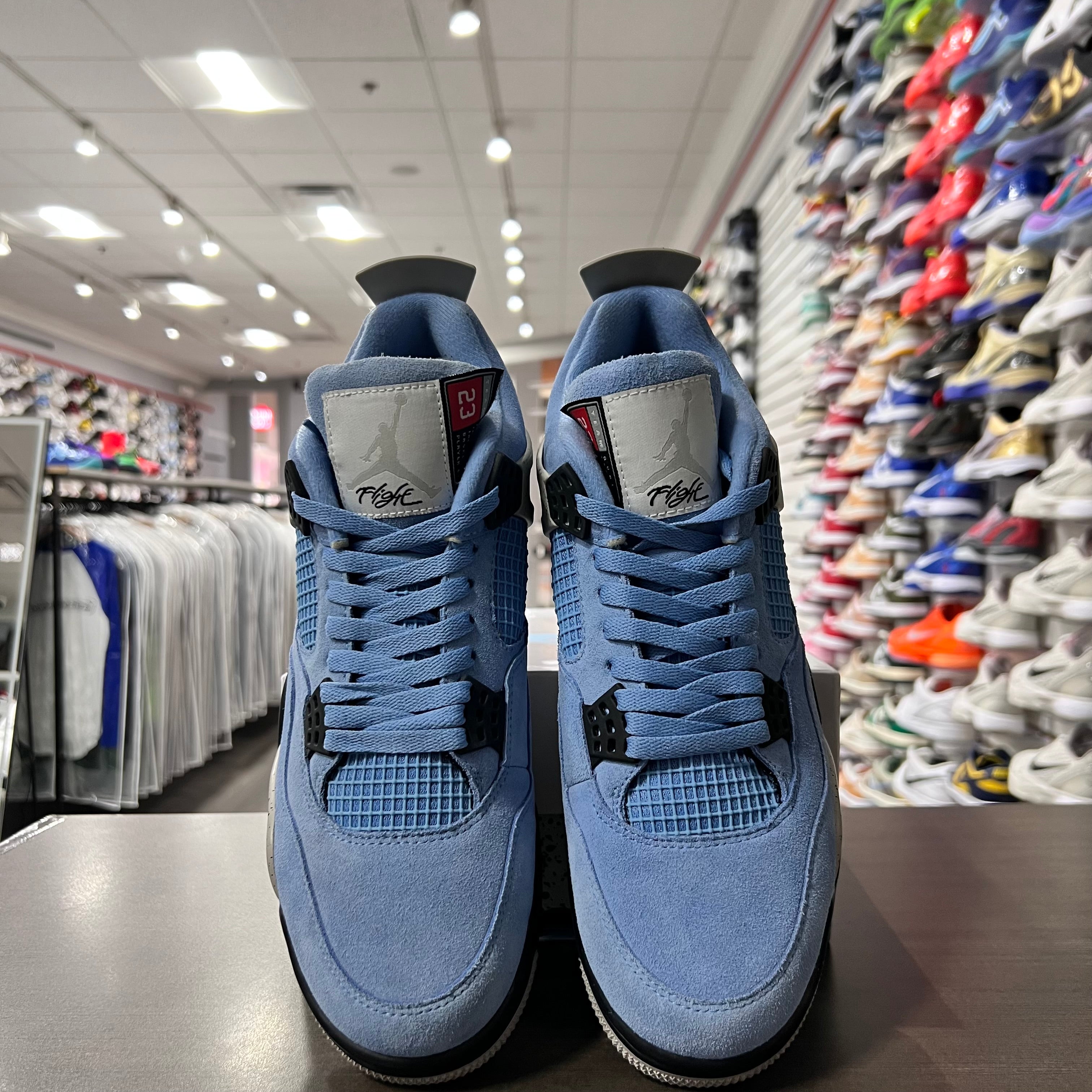 Jordan Retro 4 Men's University Blue (Lightly Worn)