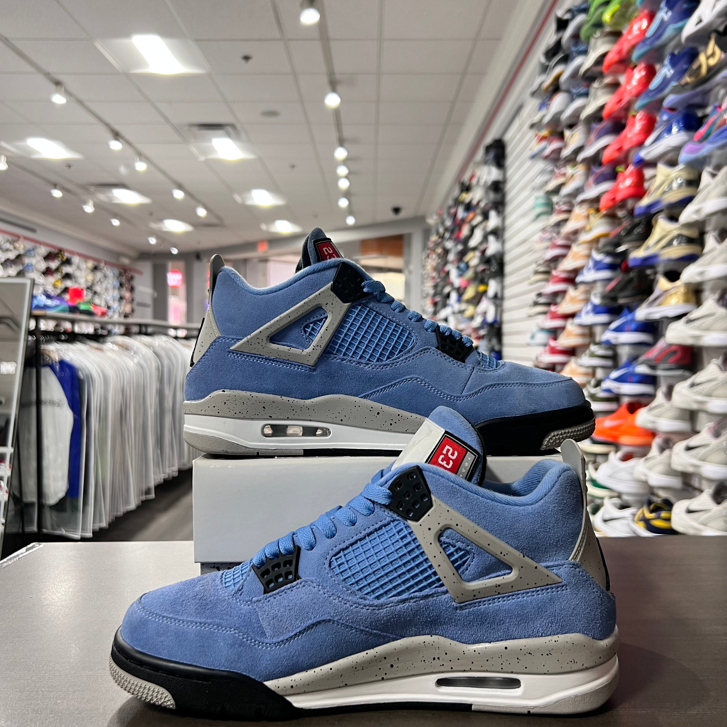 Jordan Retro 4 Mens University Blue (Lightly Worn)