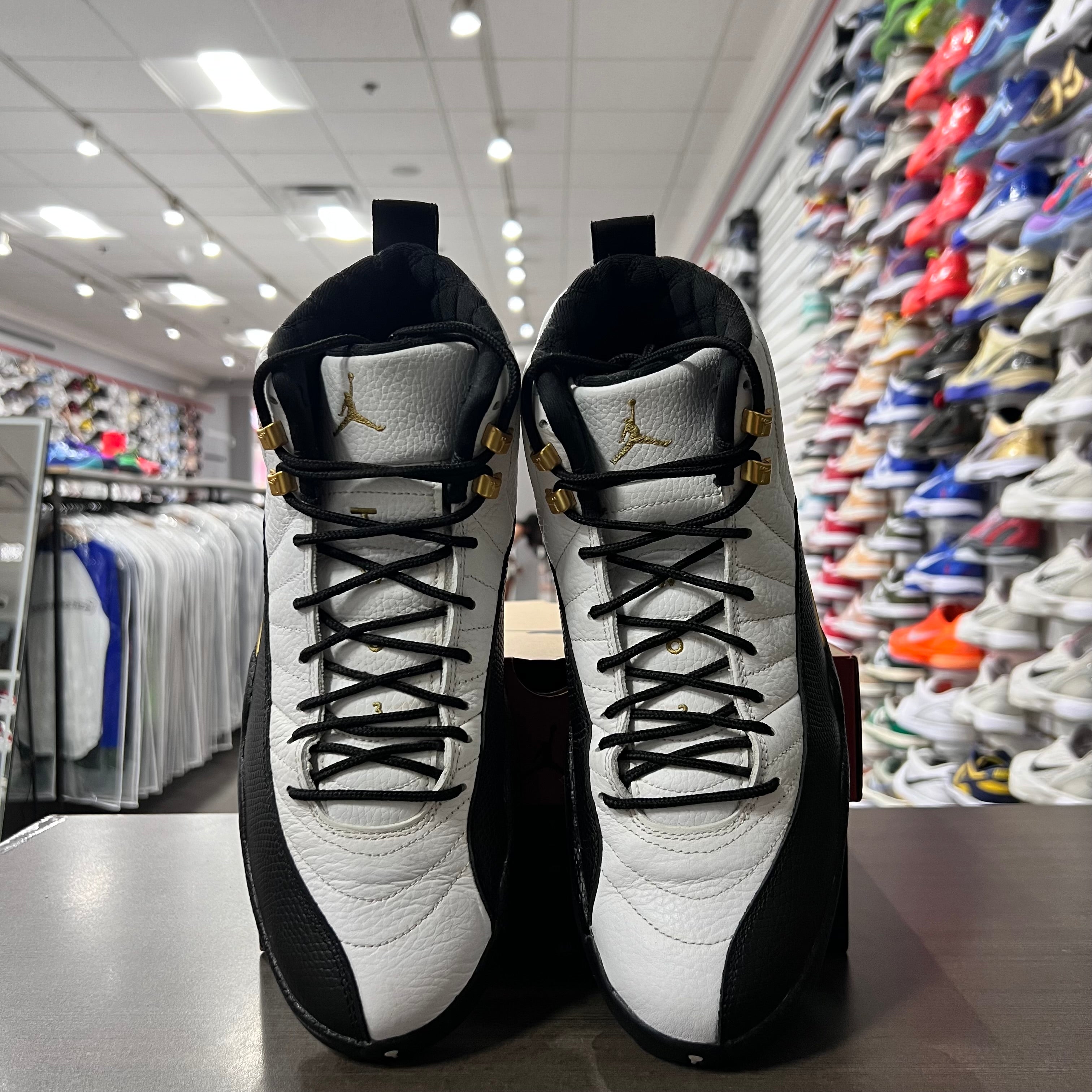 Jordan Retro Men's 12 Royalty (Lightly Worn)