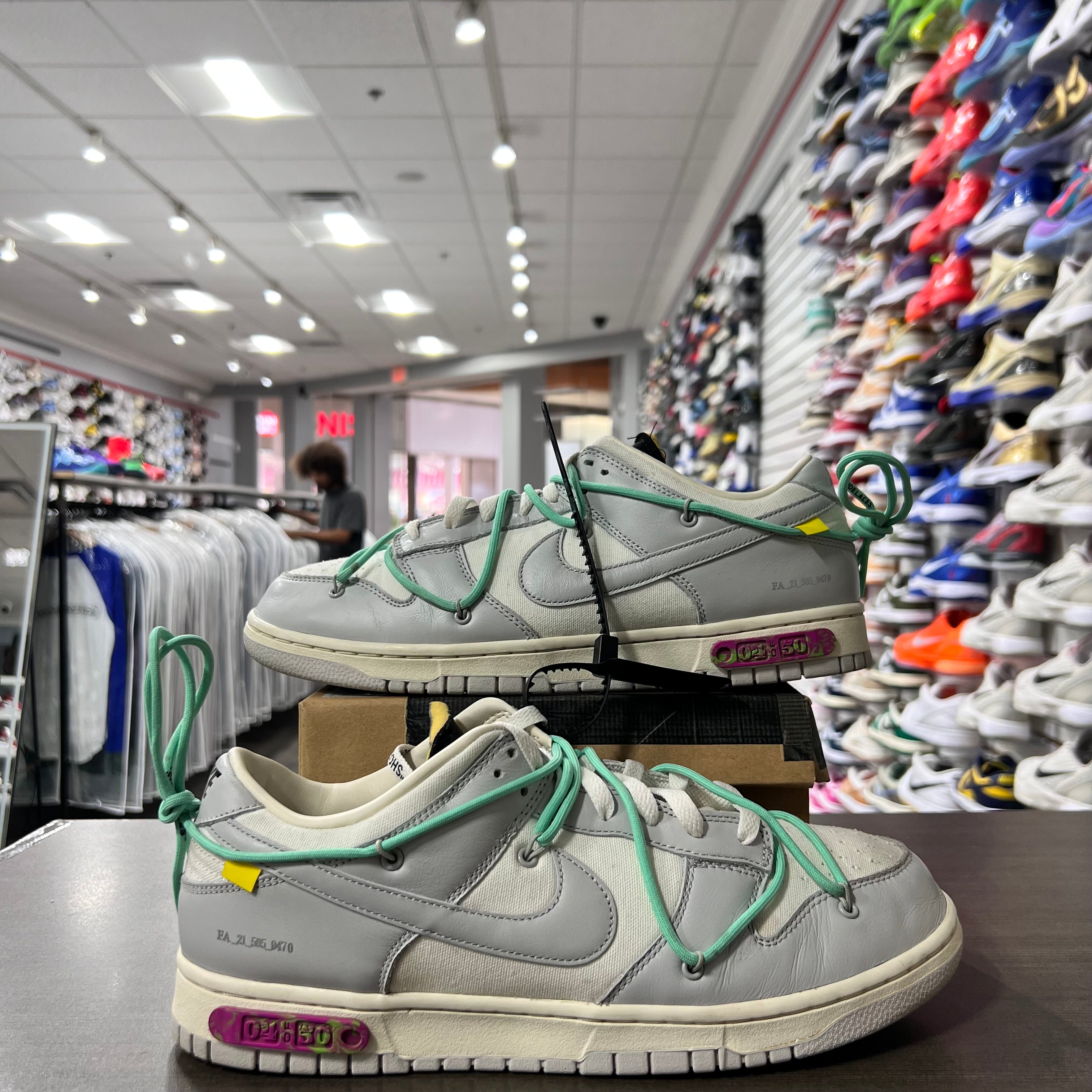 Nike Dunk Low Off-White Lot 4 (Lightly Worn)