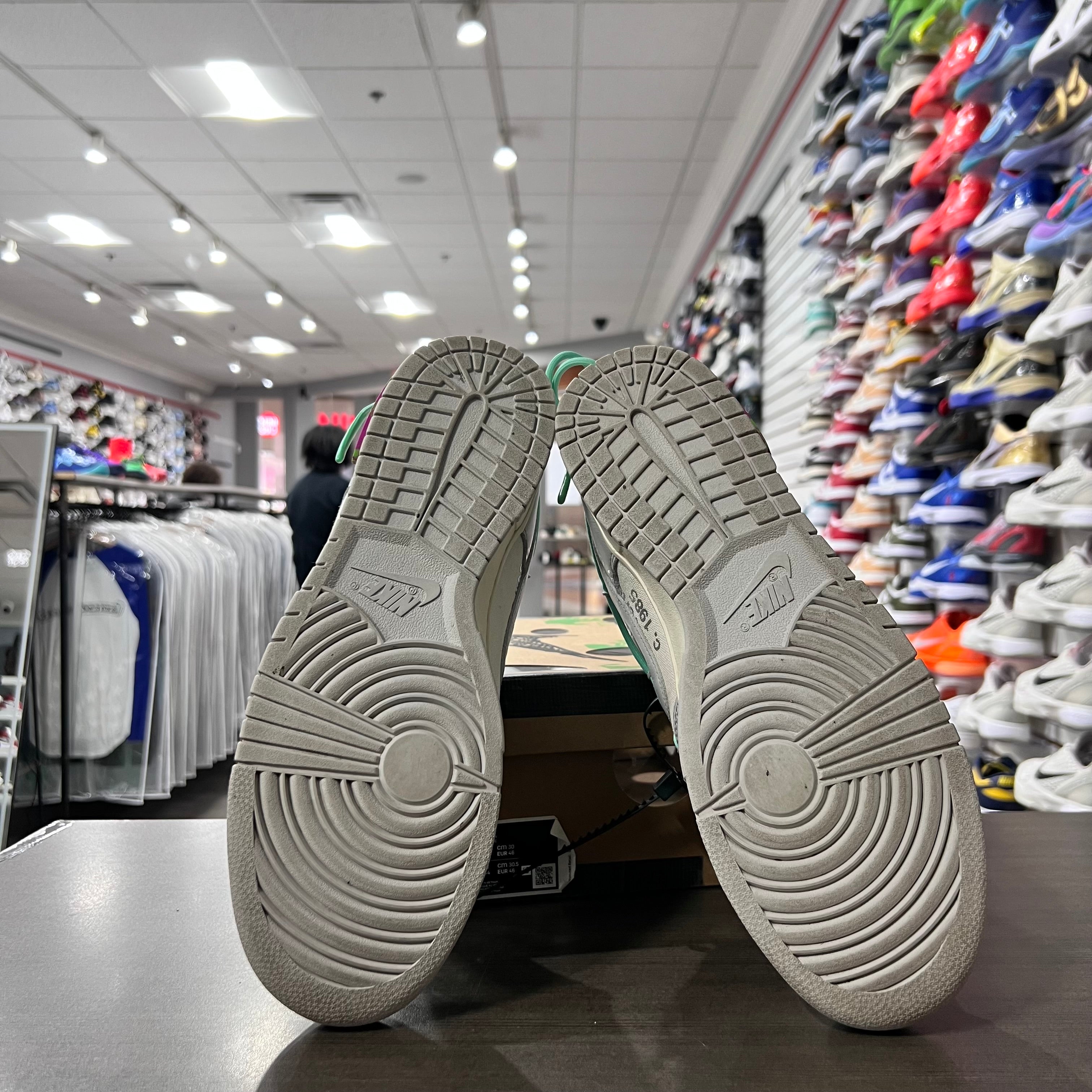 Nike Dunk Low Off-White Lot 4 (Lightly Worn)