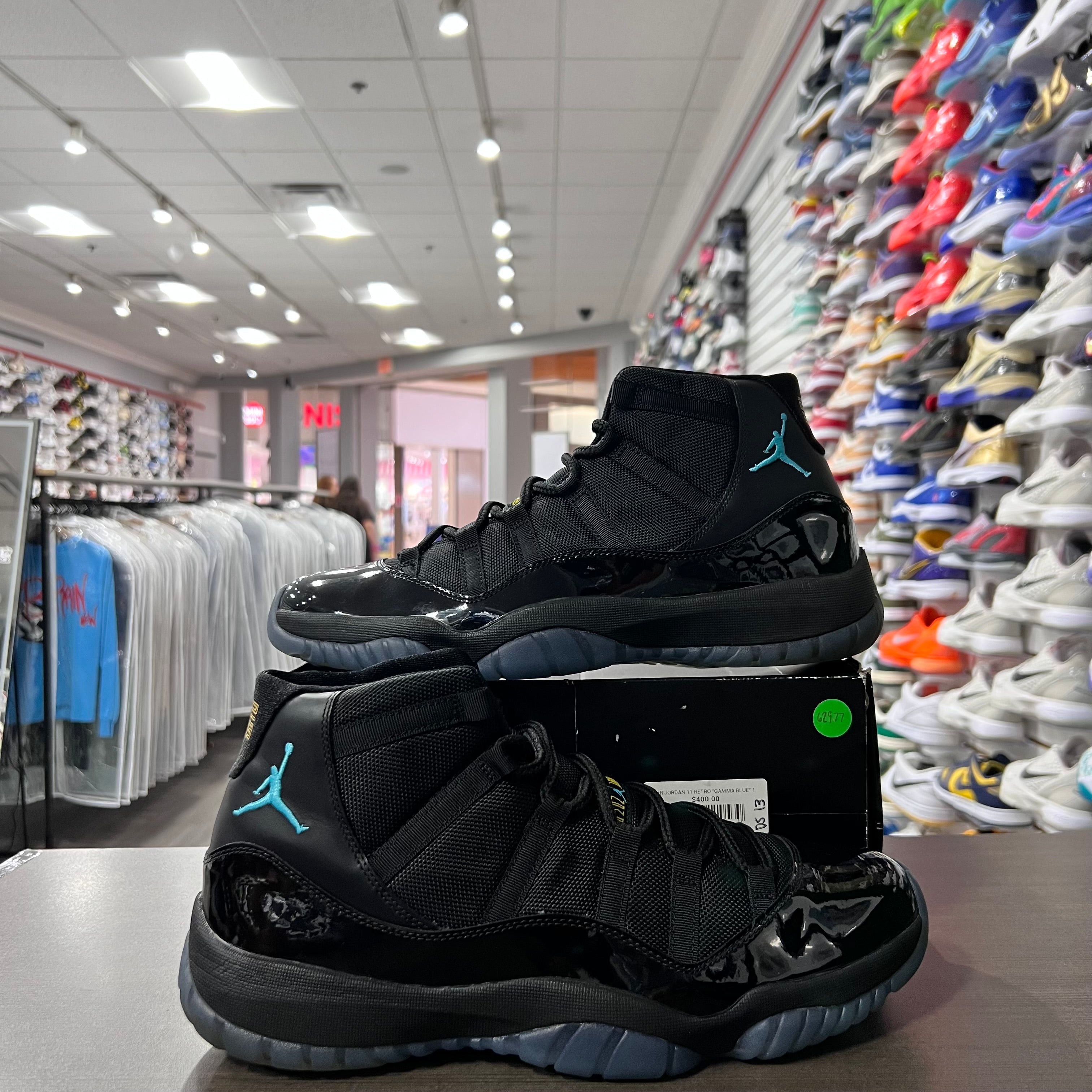 Jordan Retro 11 Men's Gamma (2014)(Lightly Worn)