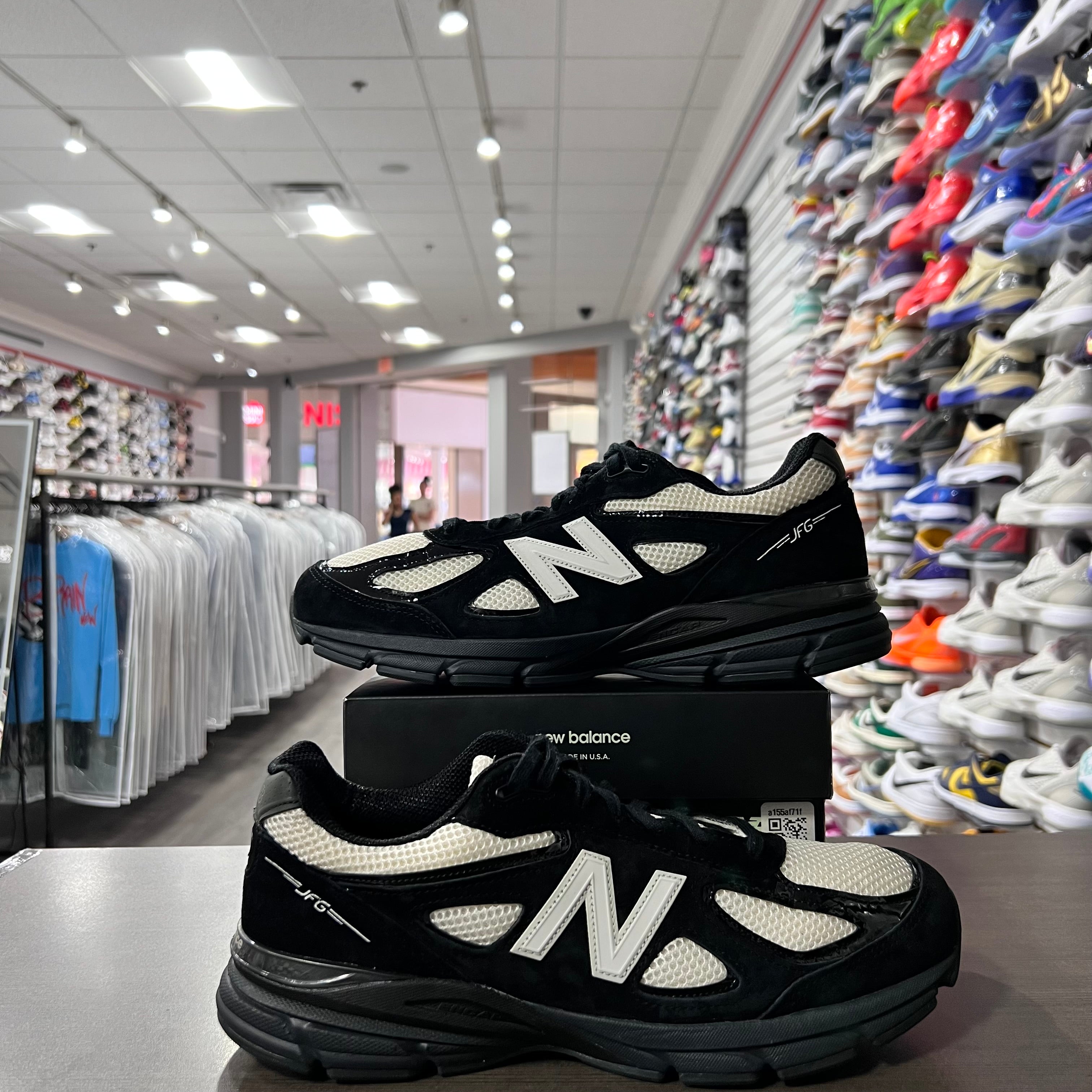 New Balance 990v4 MiUSA Joe Freshgoods 1998 Outro (Lightly Worn)