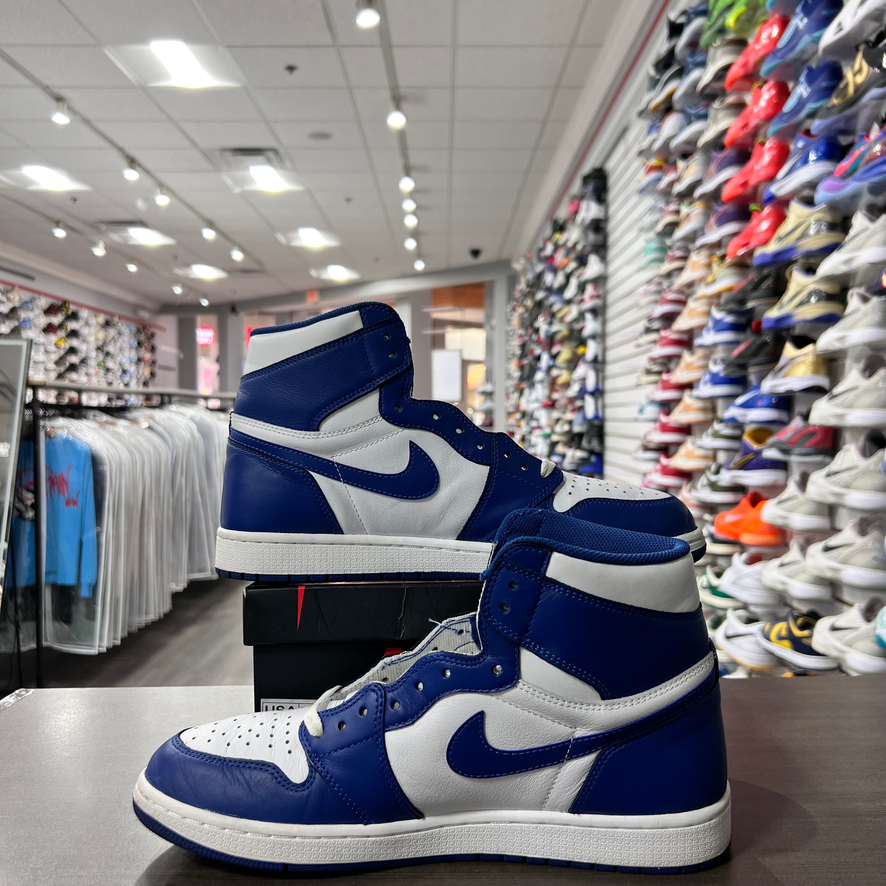 Jordan Retro 1 High Og Men's Storm Blue (Lightly Worn)
