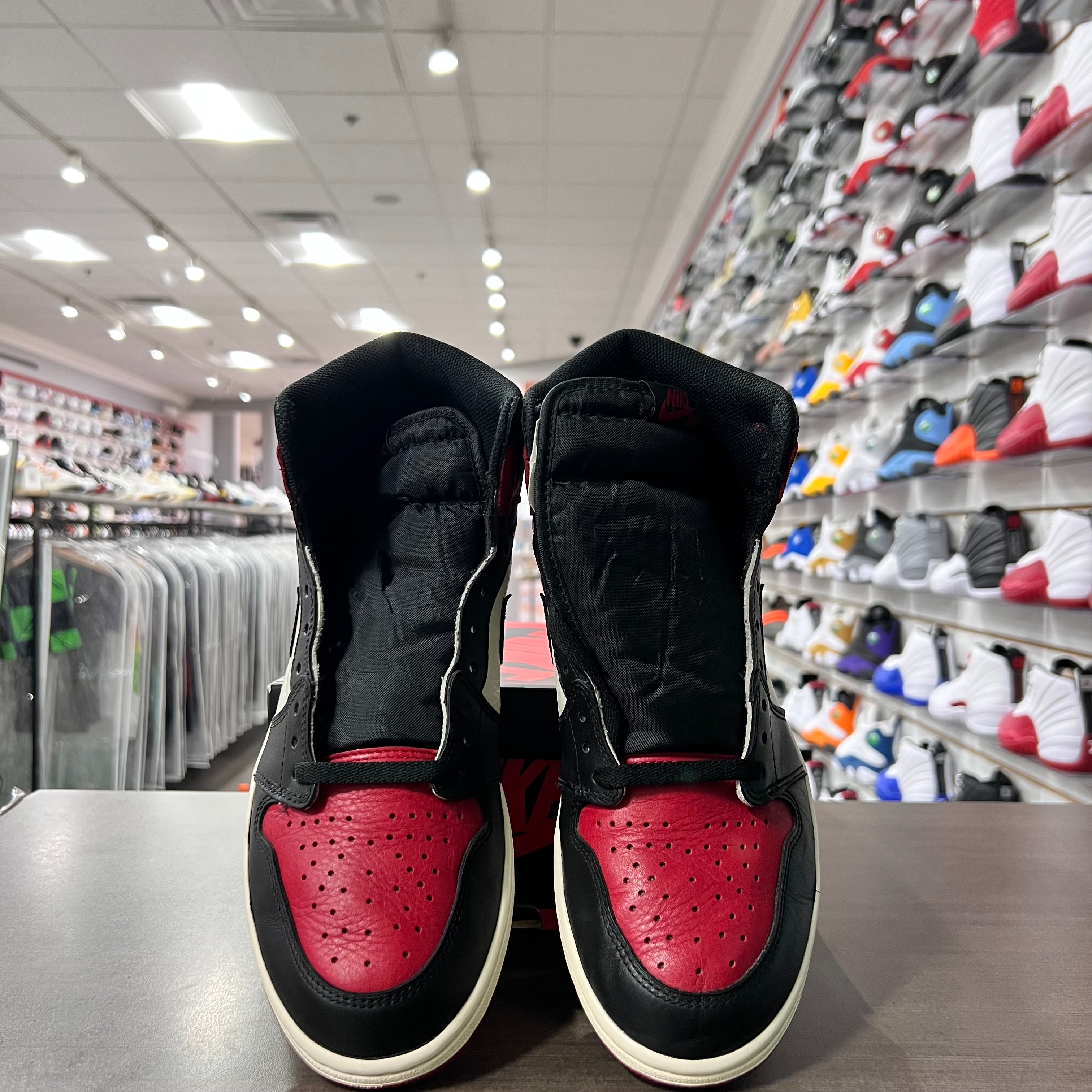 Jordan Retro 1 High Og Mens Bred Toe (Lightly Worn)
