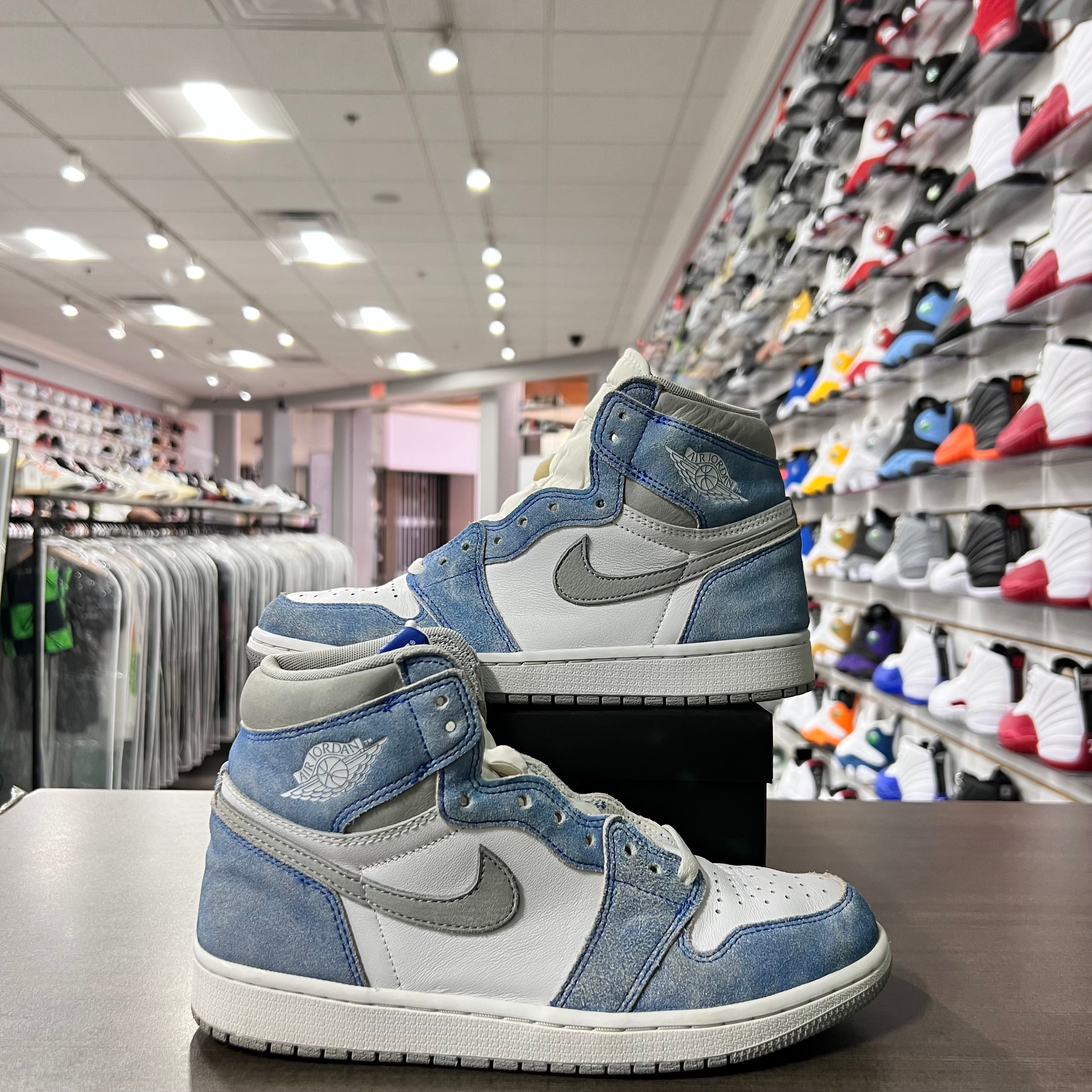 Jordan Retro 1 High Og Mens Hyper Royal (Lightly Worn)