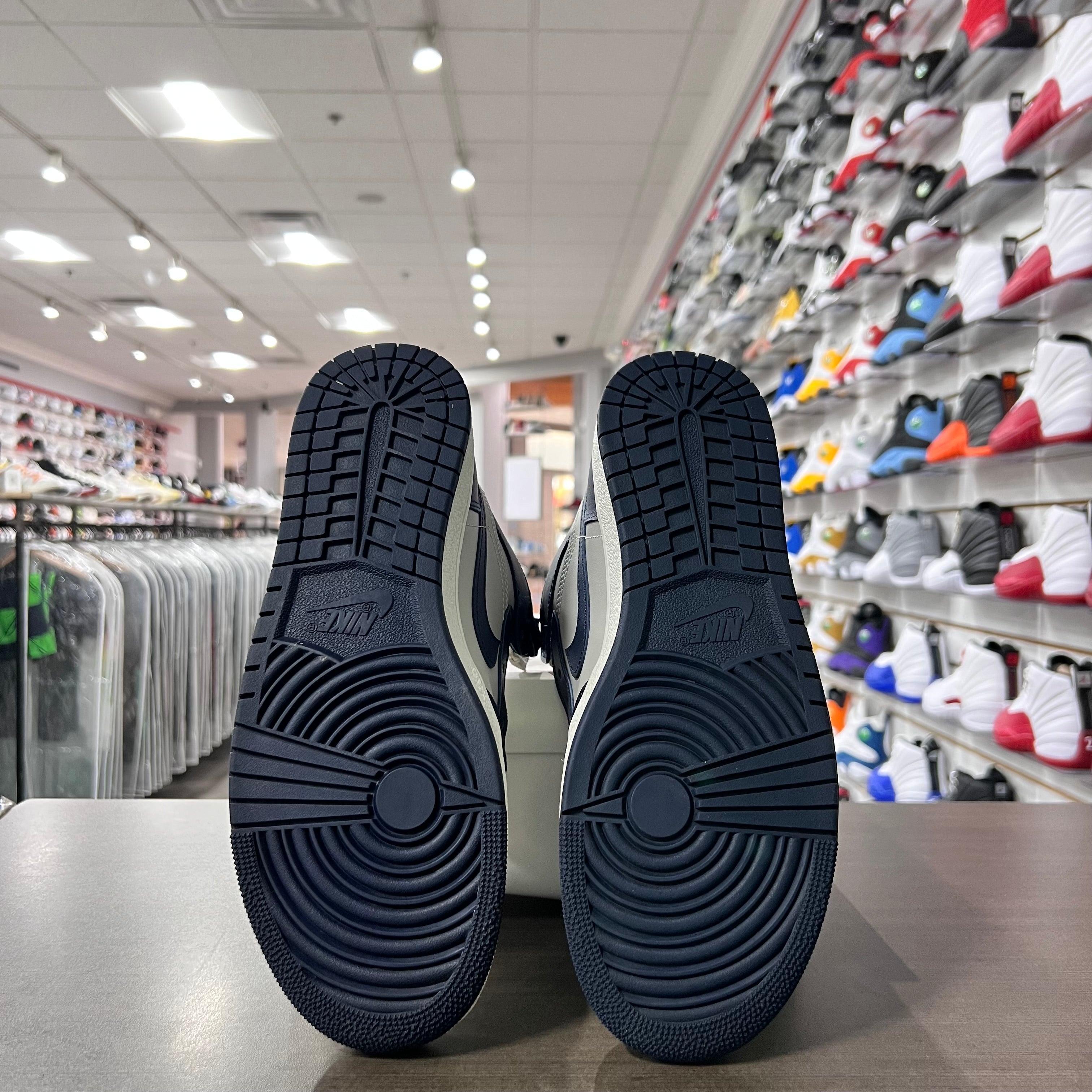 Jordan Retro 1 High 85' Men Georgetown (Lightly Worn + No Box)