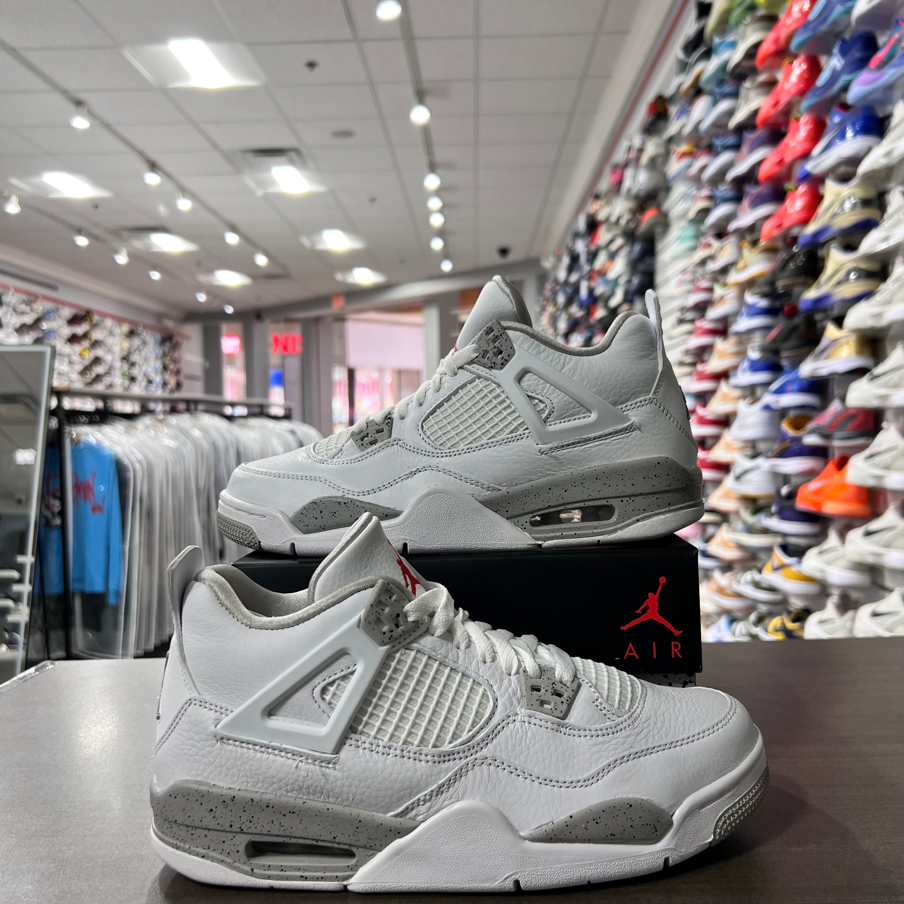 Jordan Retro 4 Gs White Oreo (Lightly Worn)