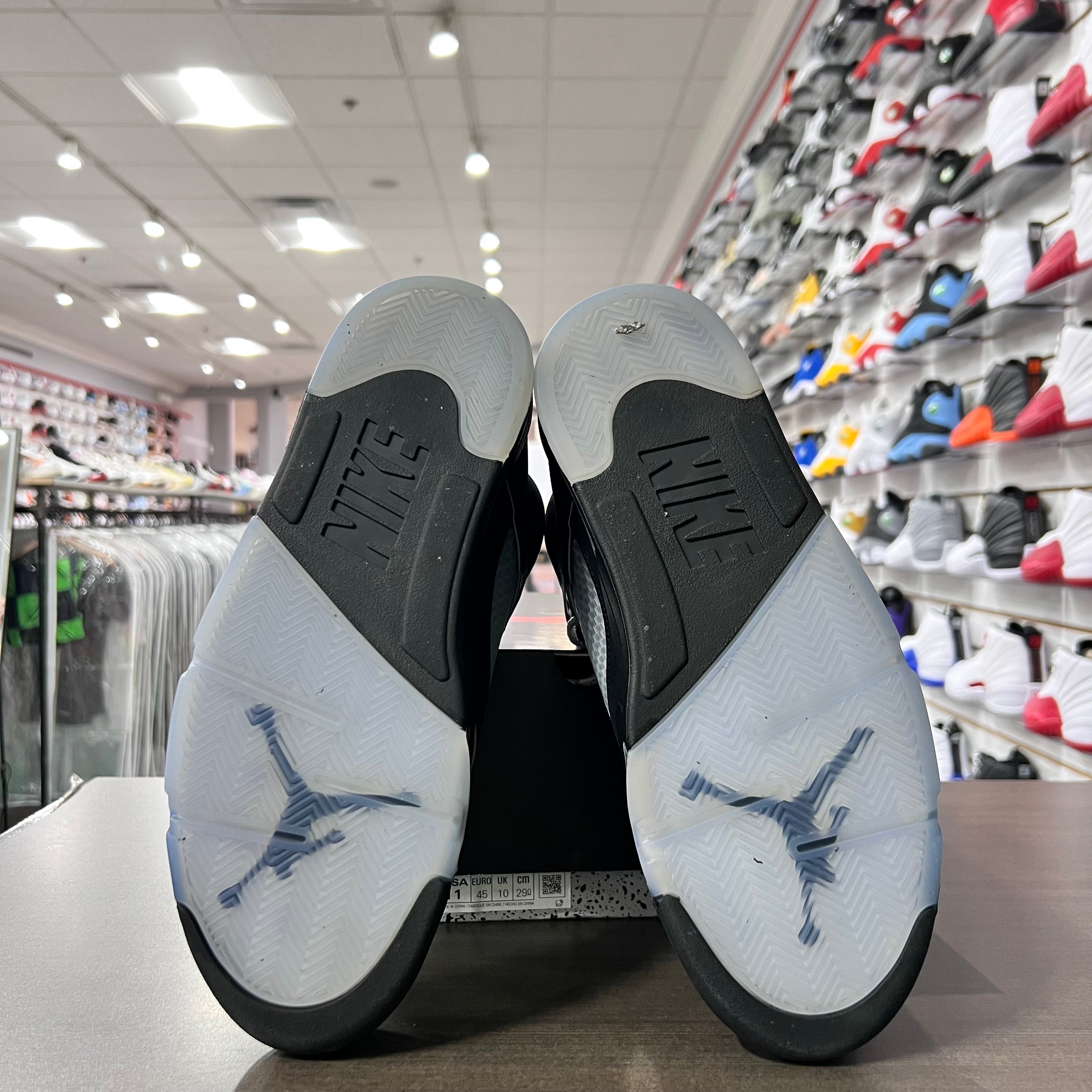 Jordan Retro 5 Mens Black Metallic Reimagined (Lightly Worn)