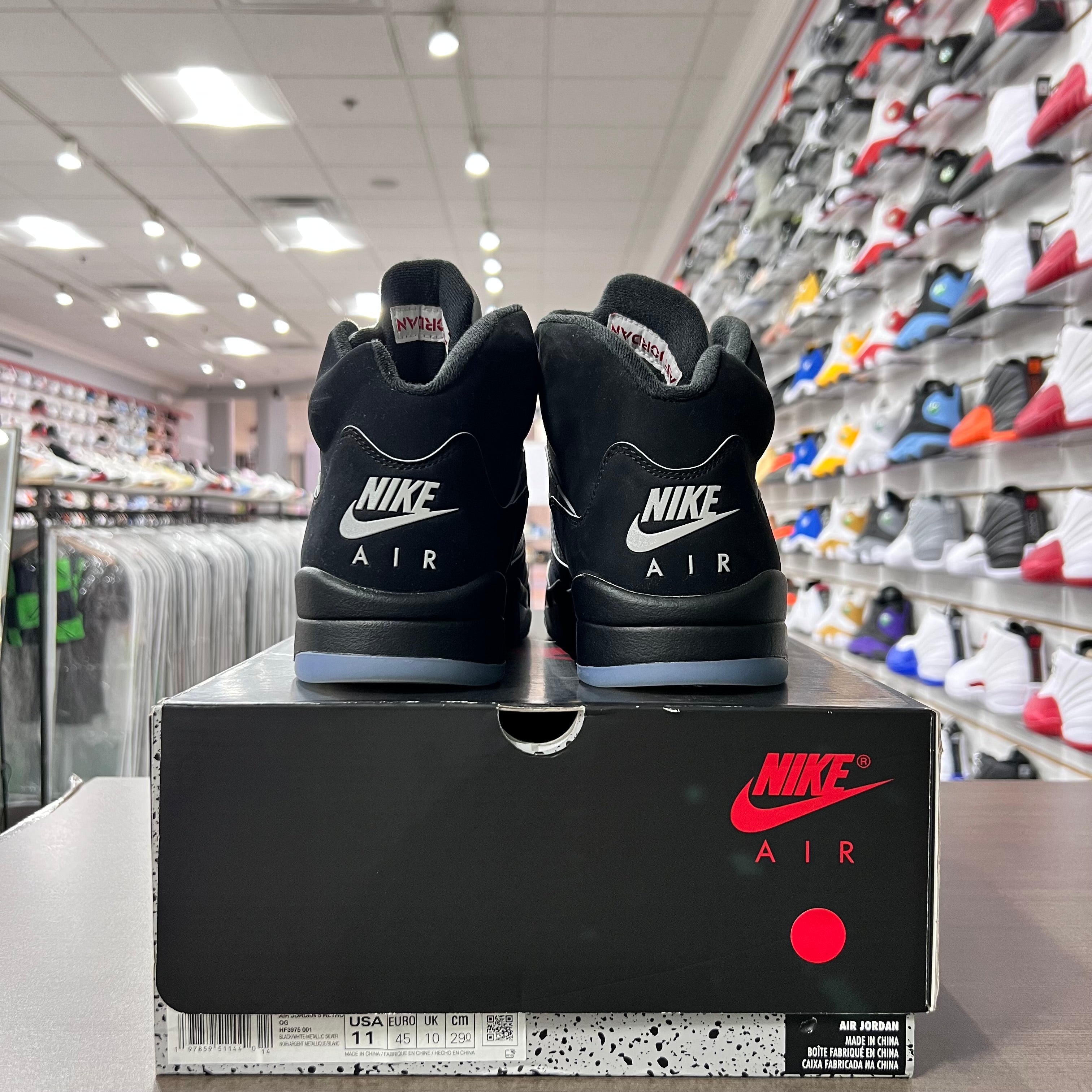 Jordan Retro 5 Mens Black Metallic Reimagined (Lightly Worn)