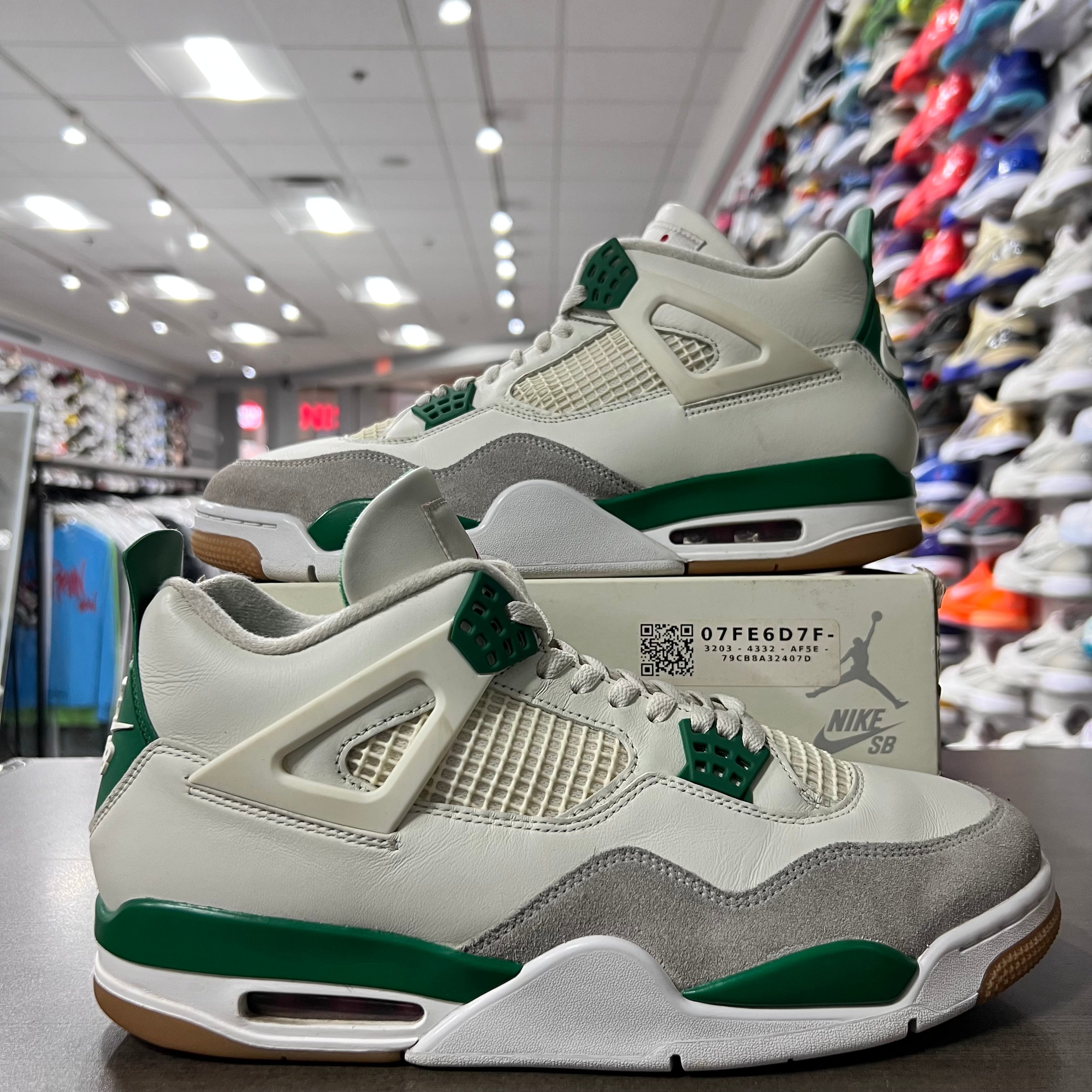Jordan Retro 4 Mens Pine Green SB (Lightly Worn)