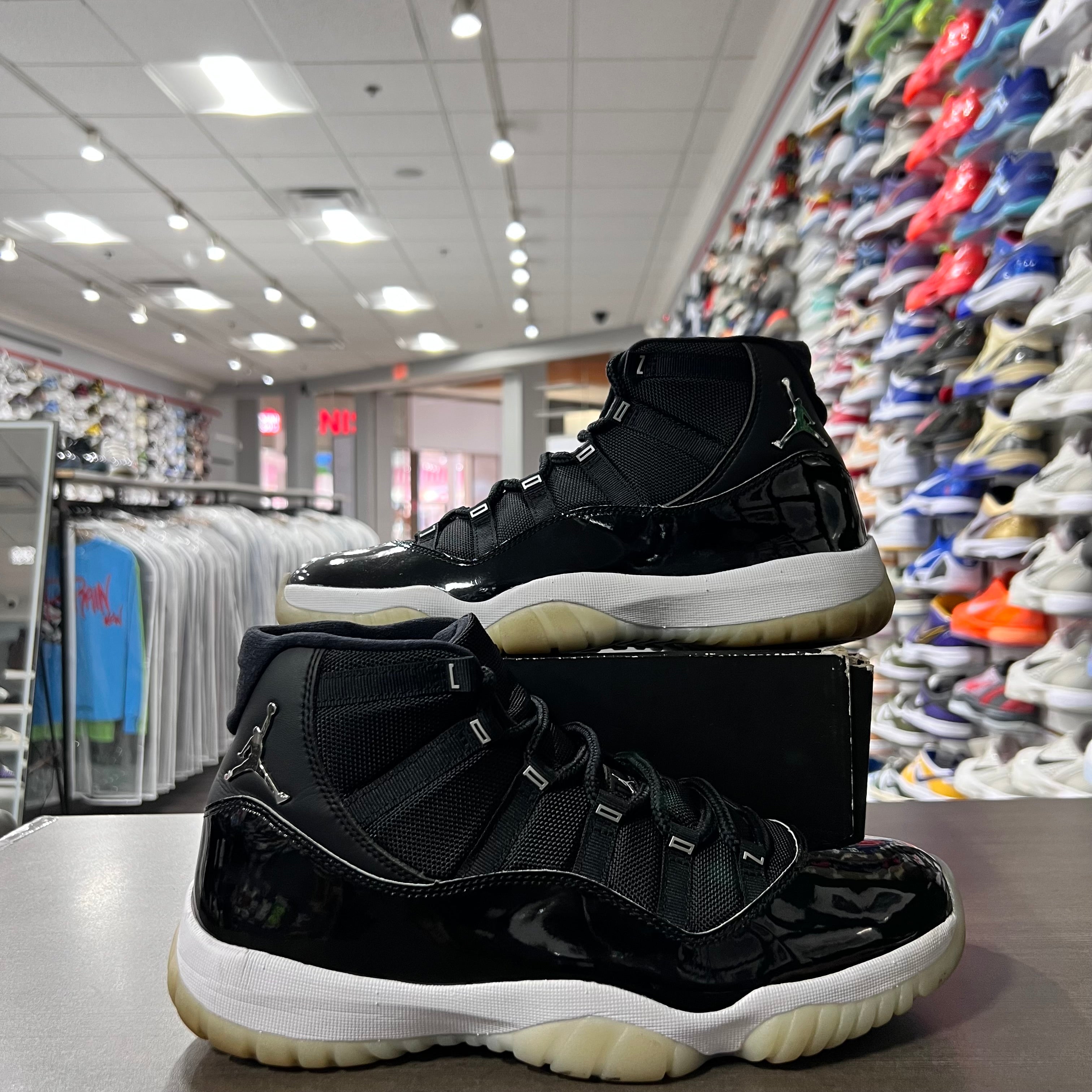 Jordan Retro 11 Mens Jubilee (Lightly Worn)