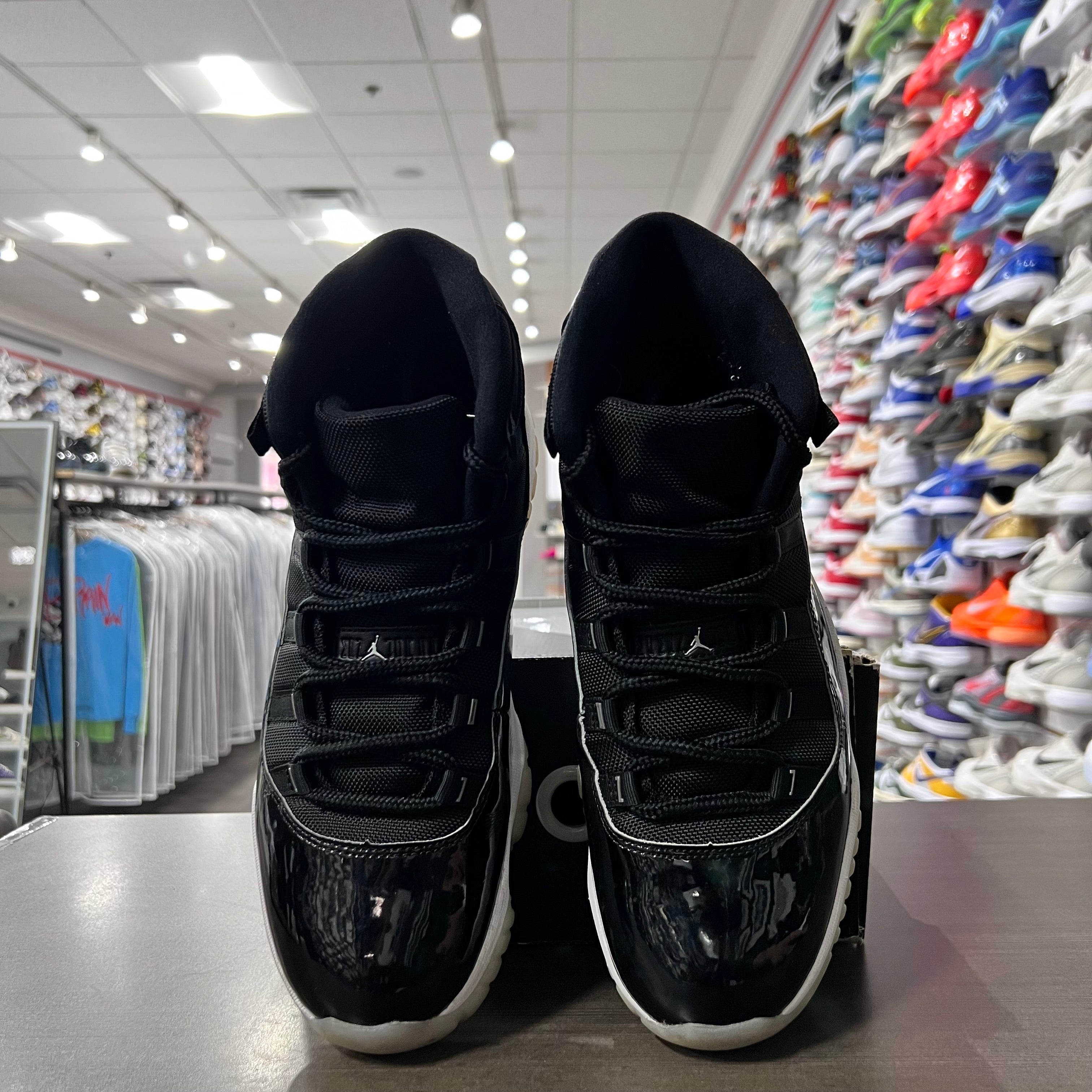 Jordan Retro 11 Mens Jubilee (Lightly Worn)