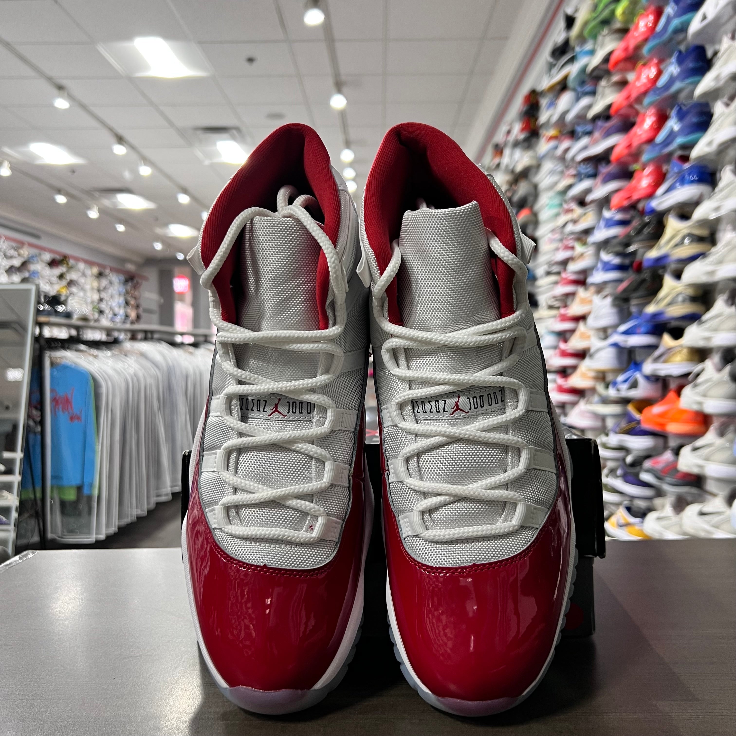 Jordan Retro 11 Mens Cherry (Lightly Worn)