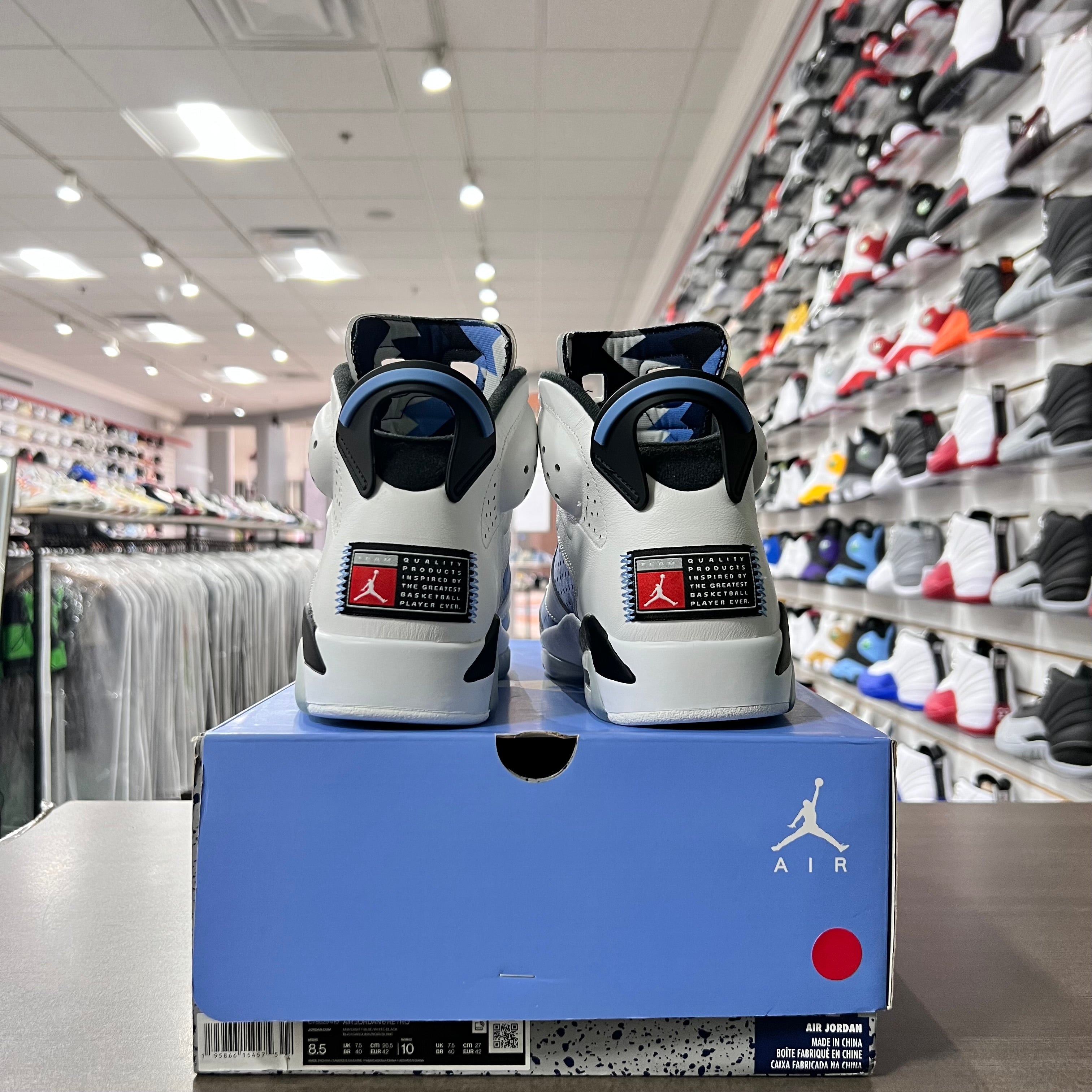 Jordan Retro 6 Mens UNC White (Lightly Worn)