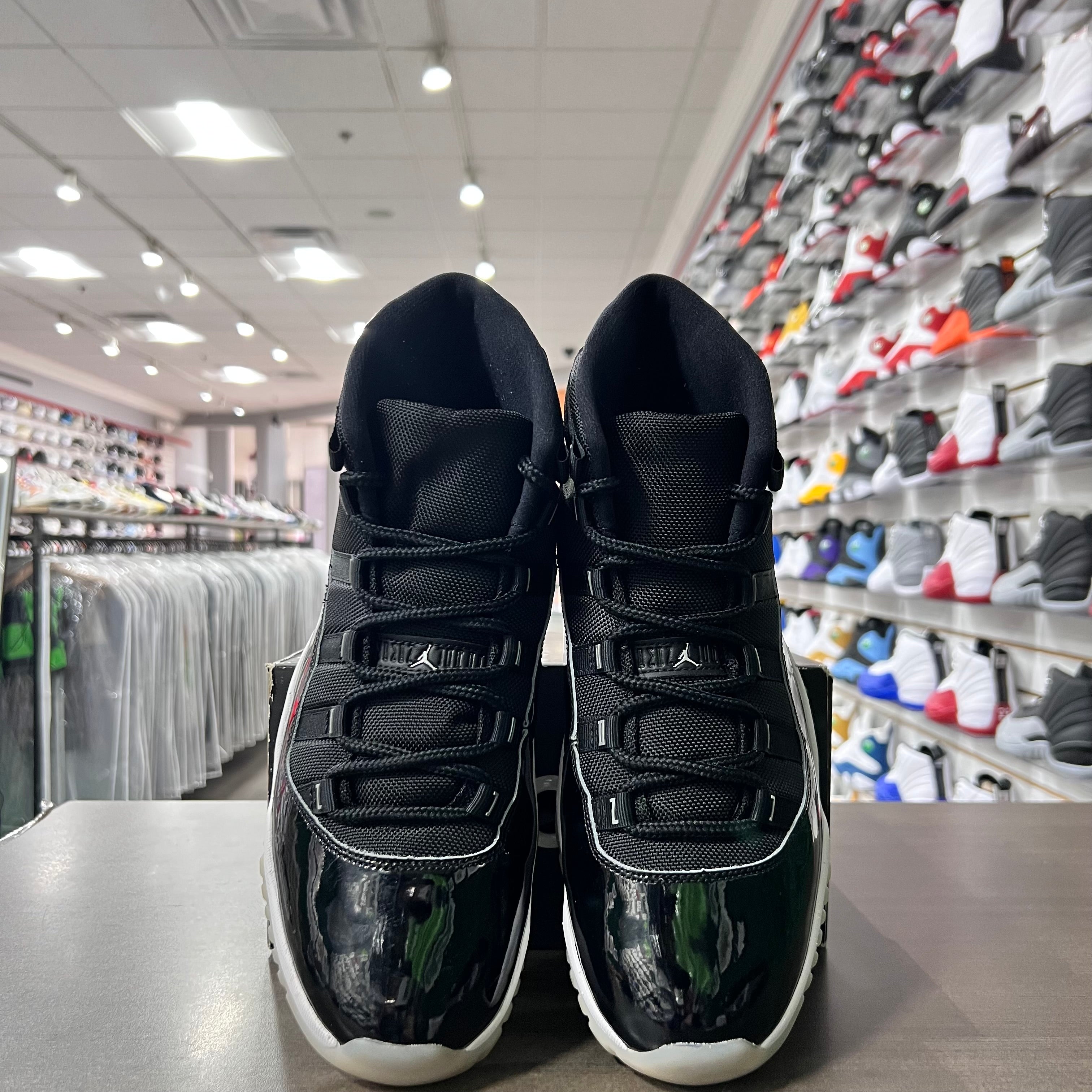 Jordan Retro 11 Mens Jubilee (Lightly Worn)