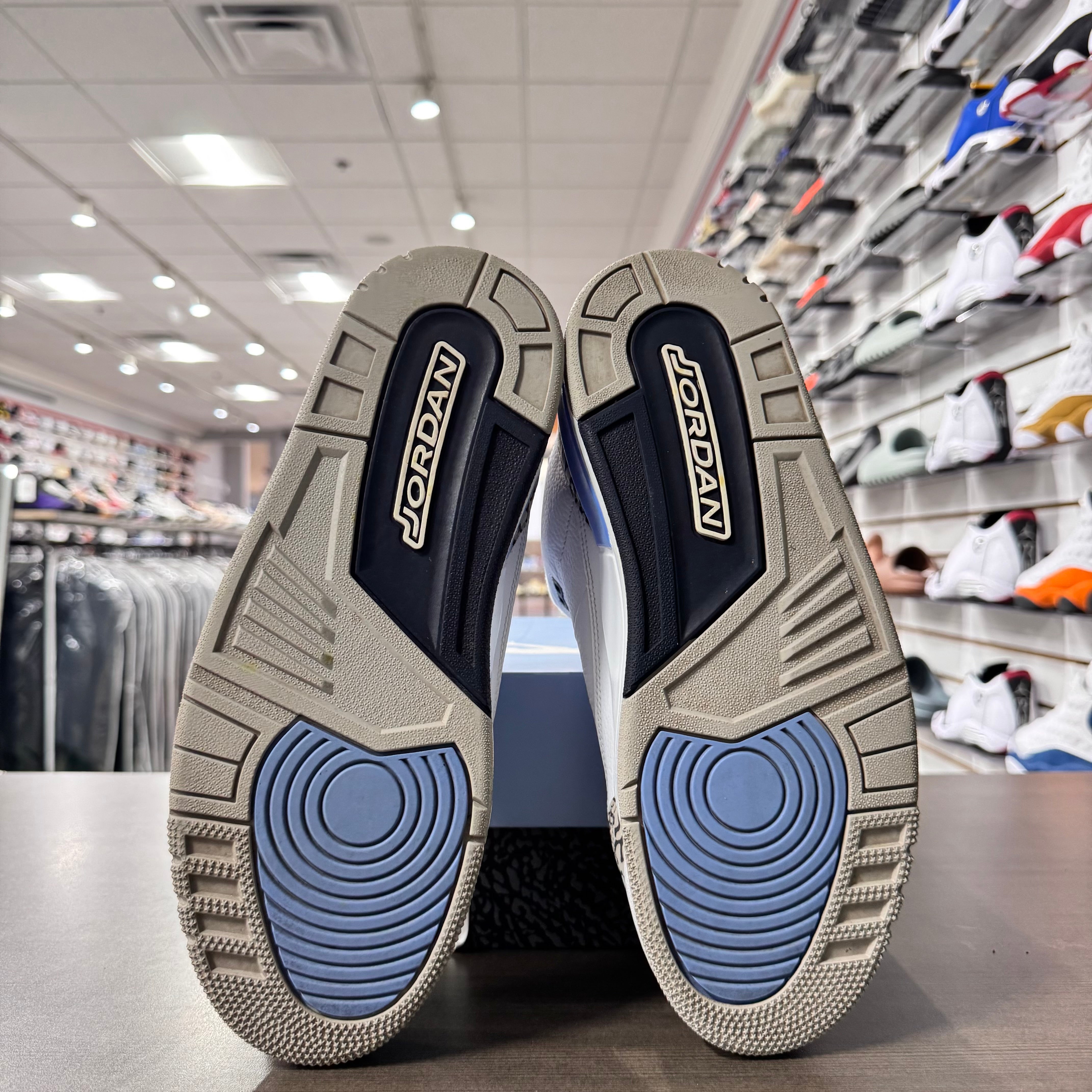 Jordan Retro 3 Mens UNC (Lightly Worn)