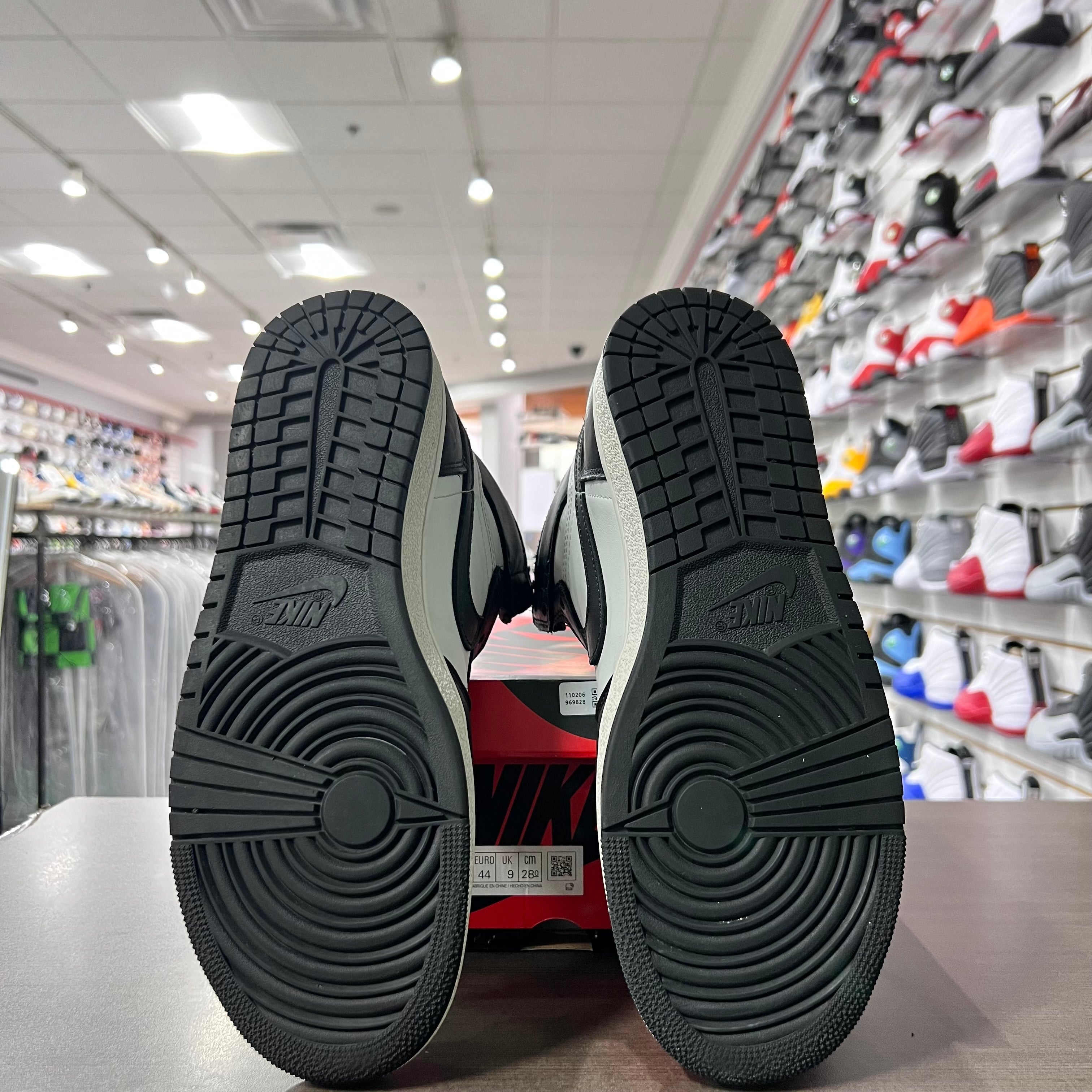 Jordan Retro 1 High 85 Mens Black White (Lightly Worn)