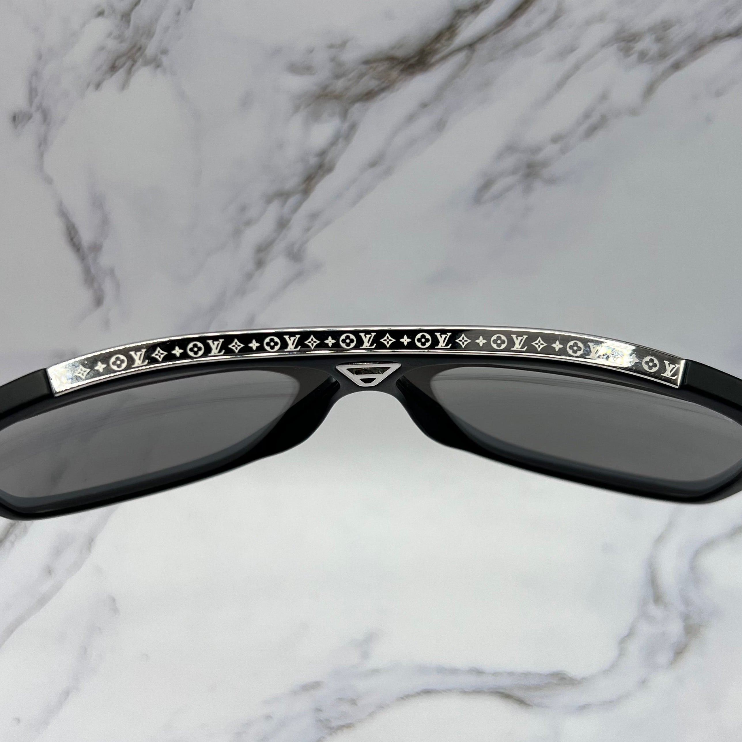 Louis Vuitton Evidence Millionaire Sunglasses Black Frame Silver Trim (Lightly Worn)