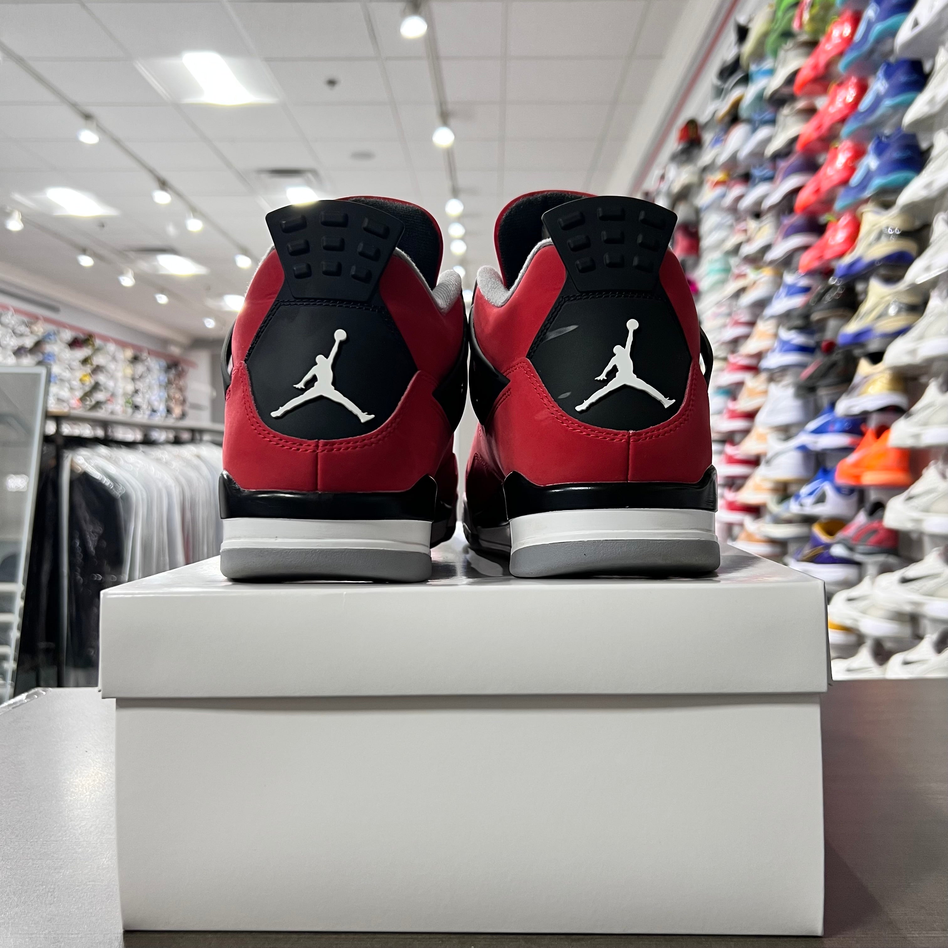 Jordan Retro 4 Mens Toro Bravo (2026)(Lightly Worn+Replacement Box)