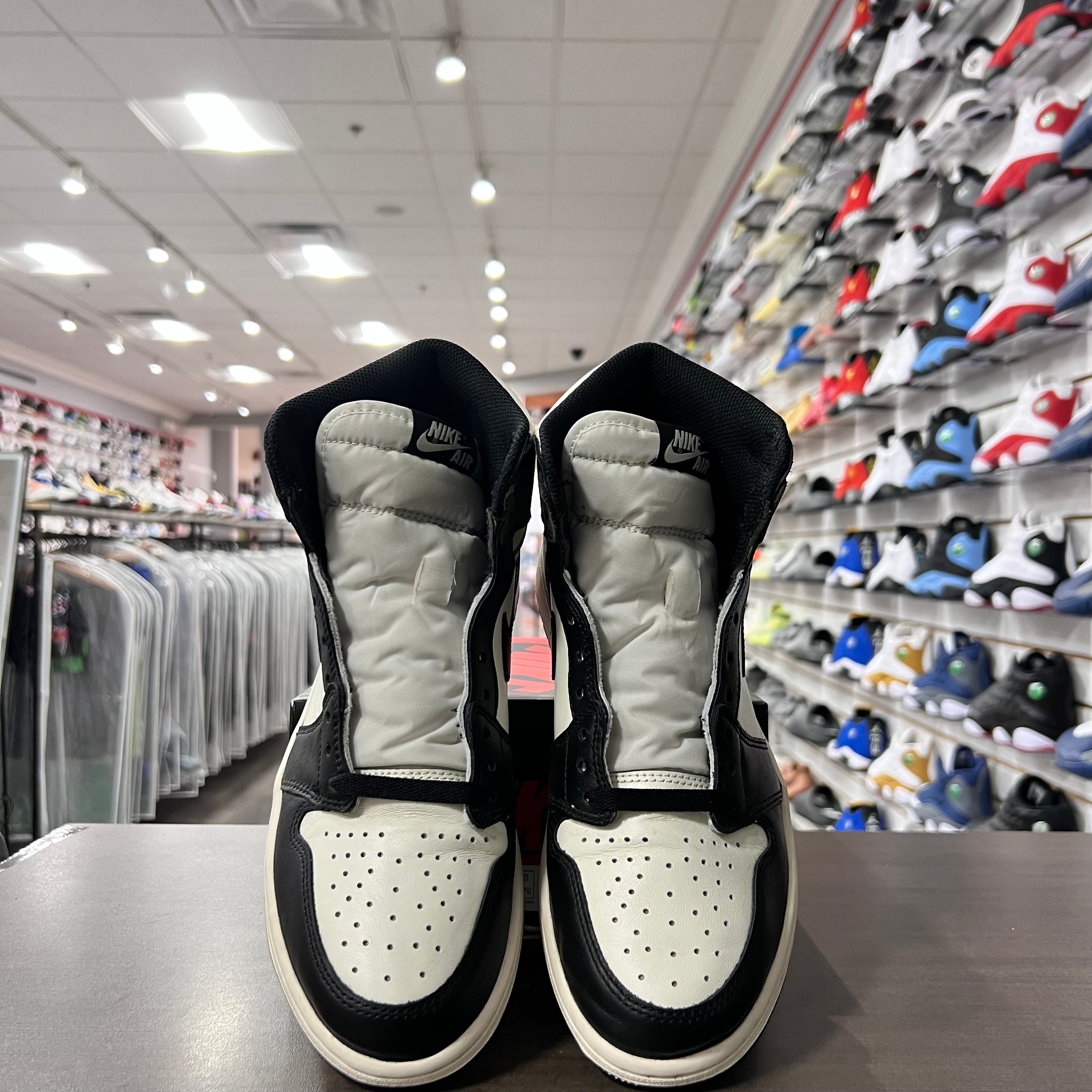 Jordan Retro 1 High Og Mens Mocha (Lightly Worn)