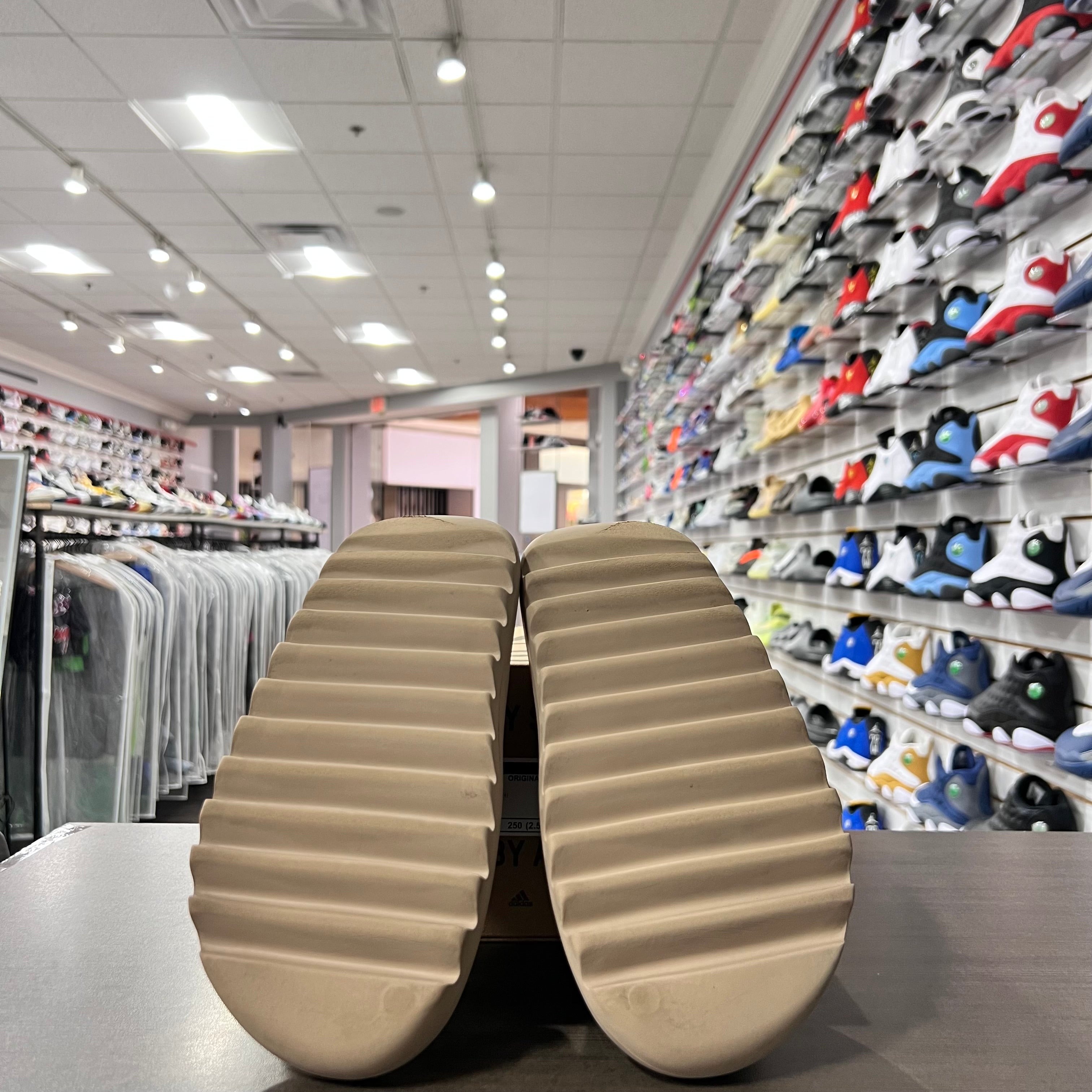 Yeezy Slide Pure (First Release)(Lightly Worn)