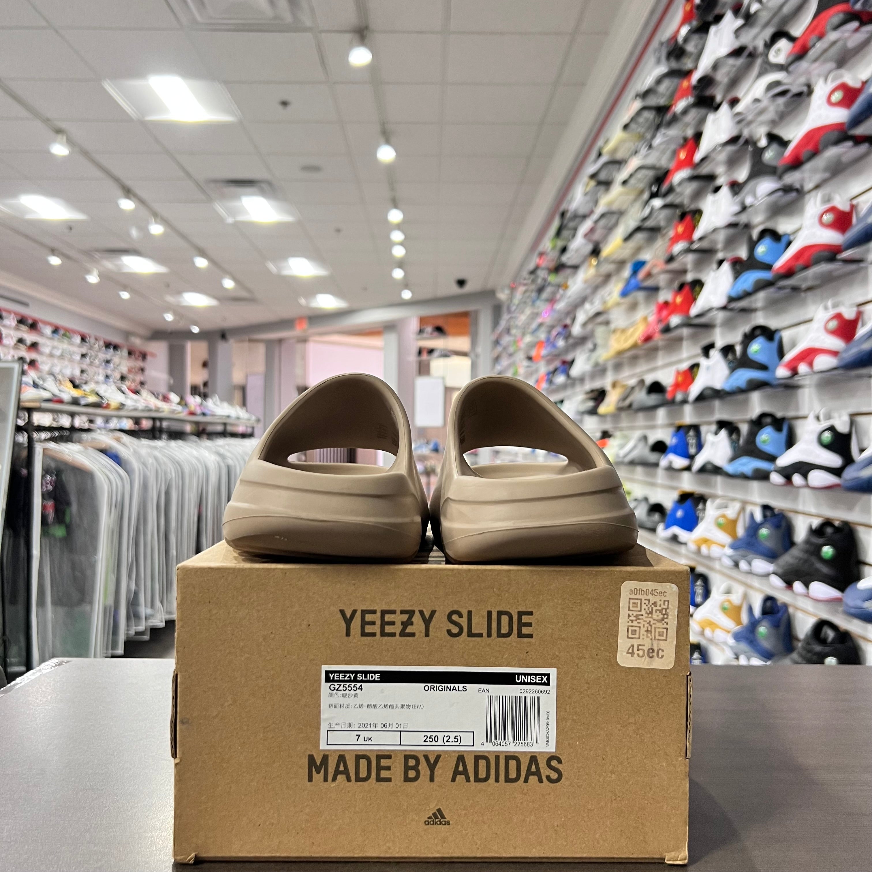 Yeezy Slide Pure (First Release)(Lightly Worn)