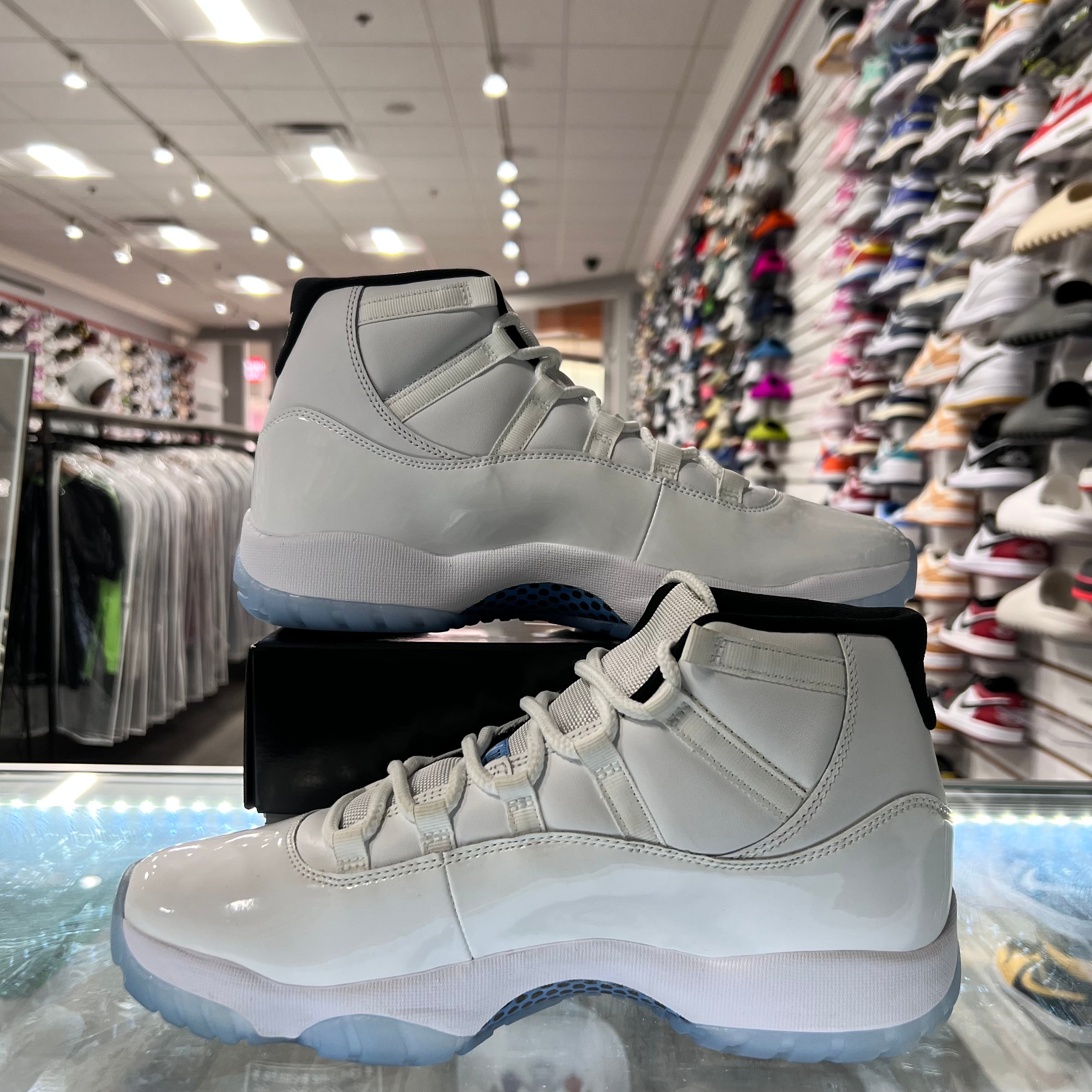 Jordan Retro 11 Mens Legend Blue (Lightly Worn)