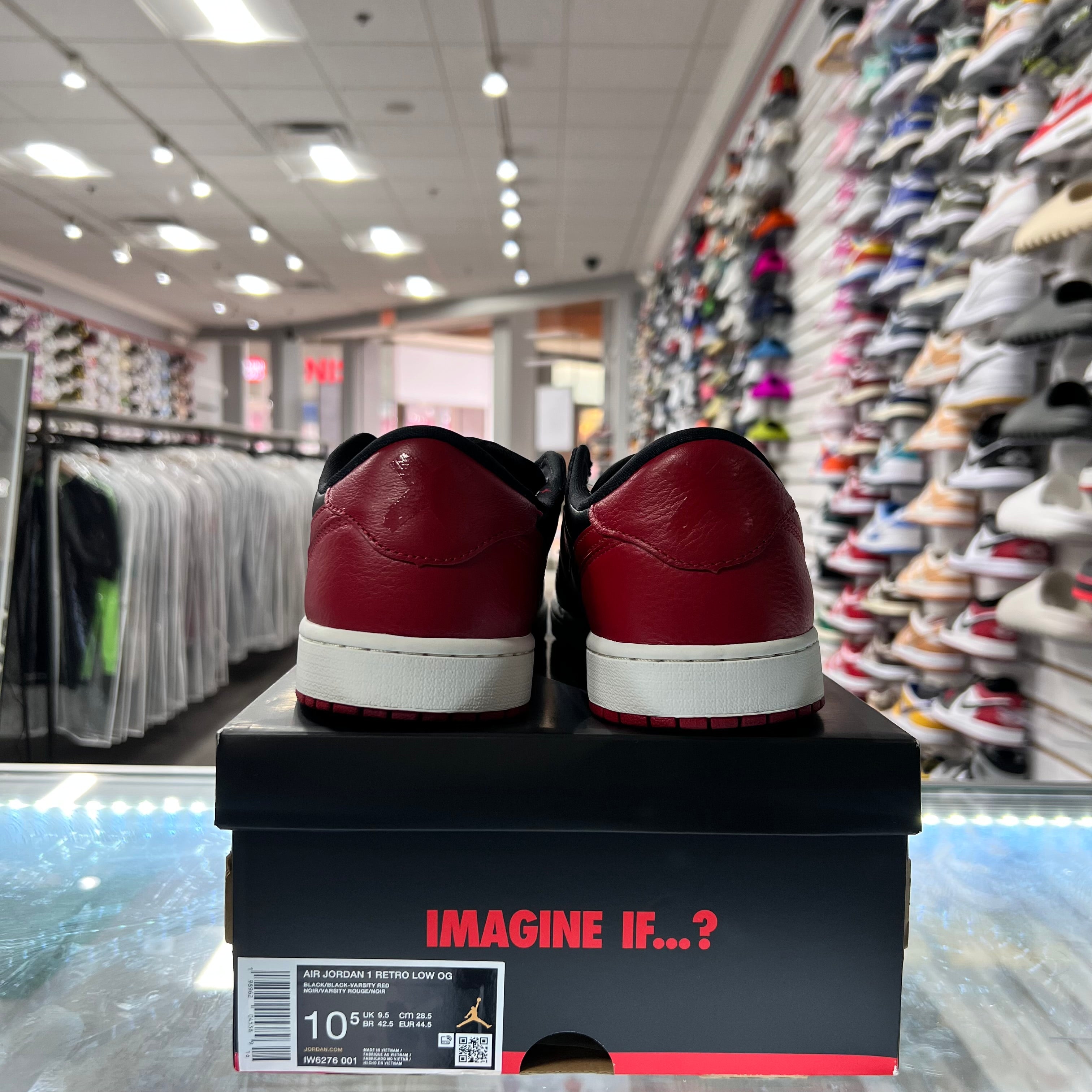 Jordan Retro 1 Low Banned (Lightly Worn)