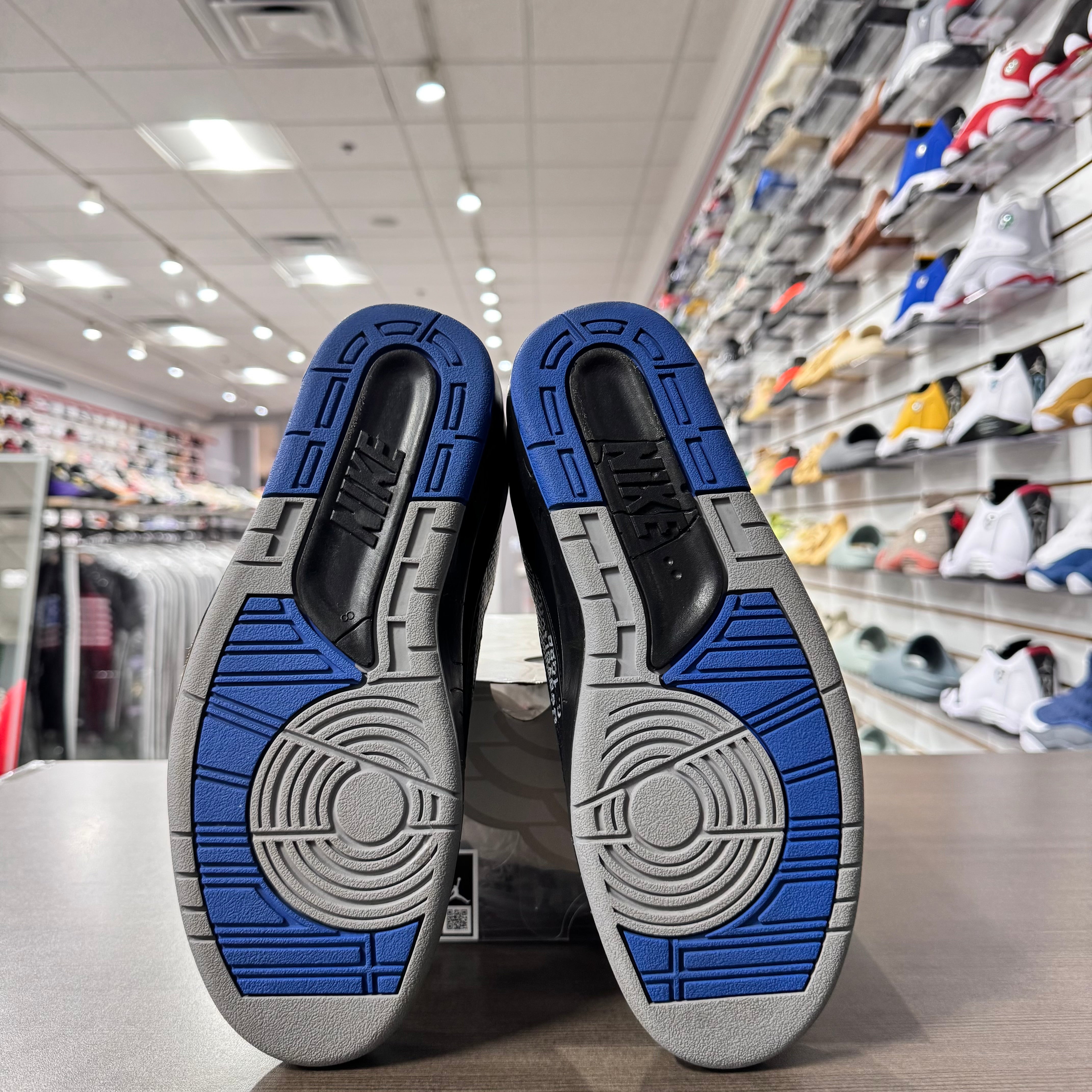 Jordan Retro 2 Low Mens Off White Black Blue (Lightly Worn)