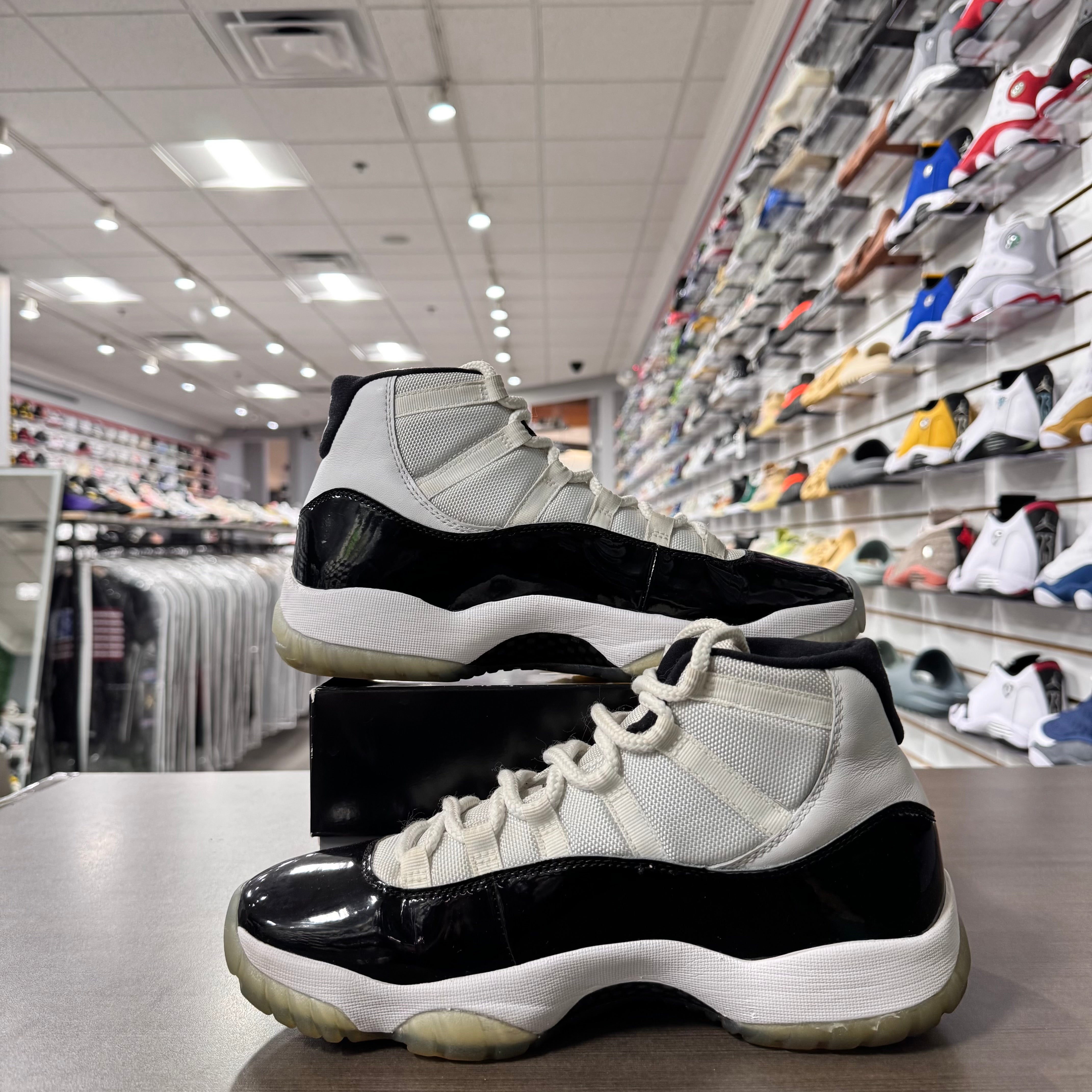 Jordan Retro 11 Mens Concord (Lightly Worn)