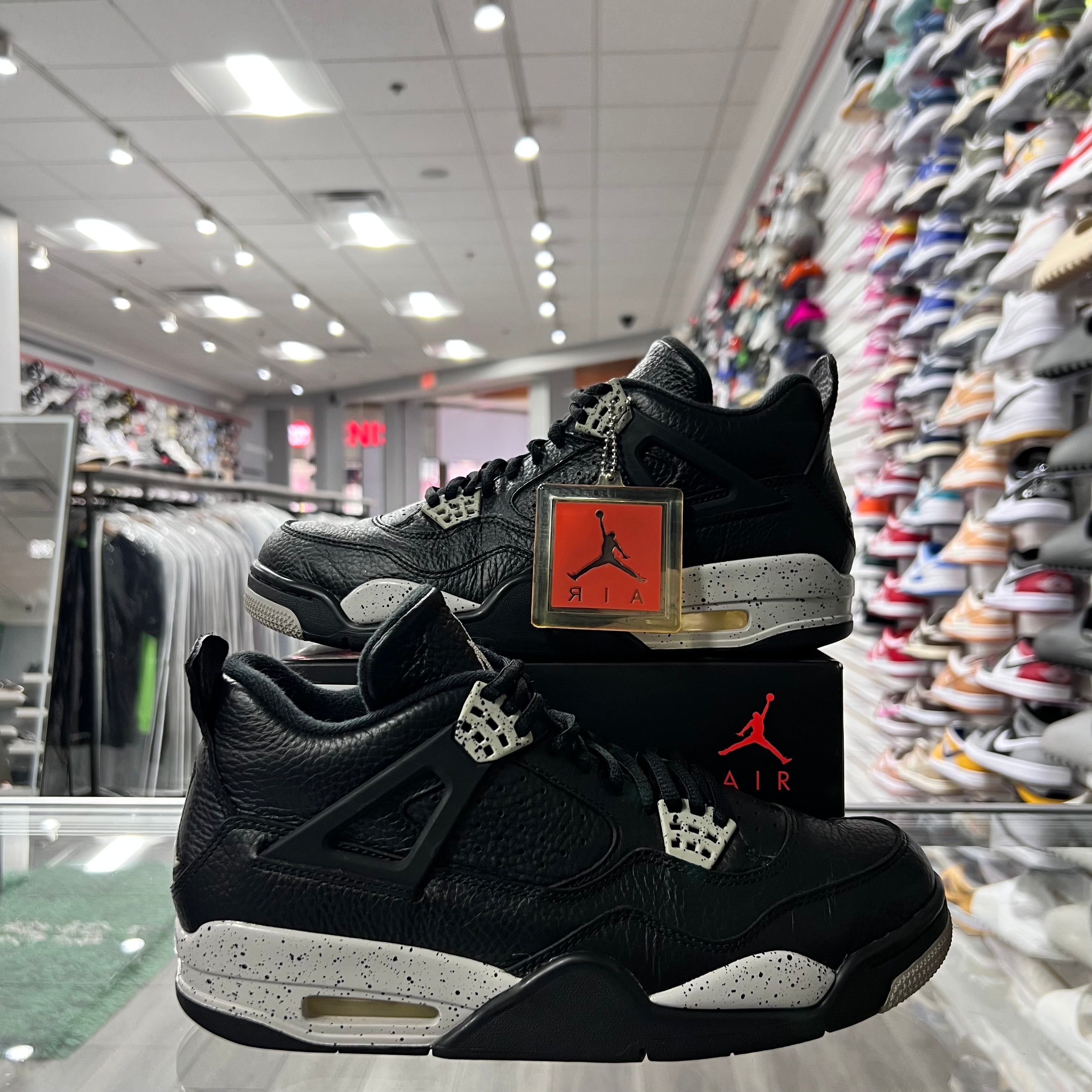 Jordan Retro 4 Mens Oreo (Lightly Worn)