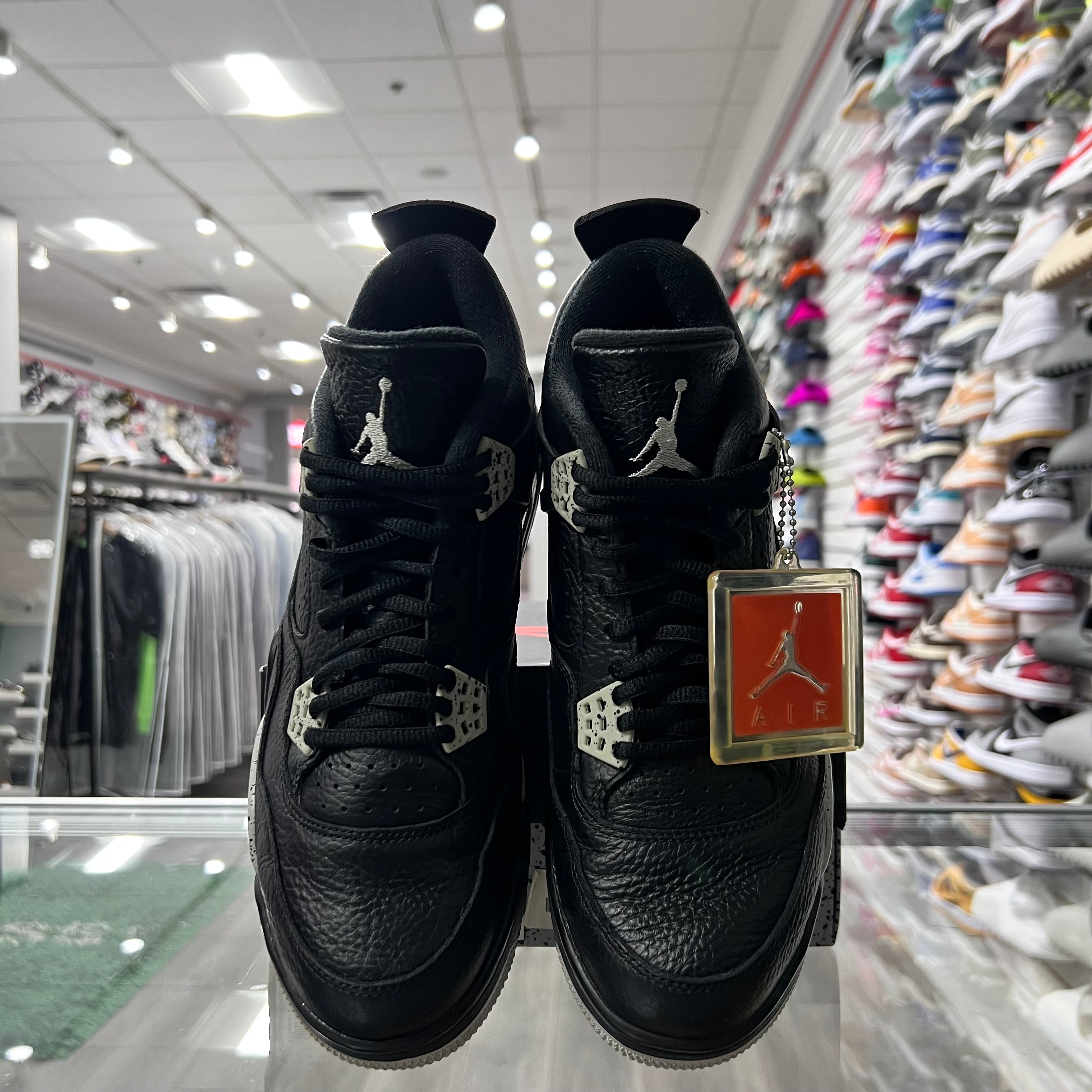 Jordan Retro 4 Mens Oreo (Lightly Worn)