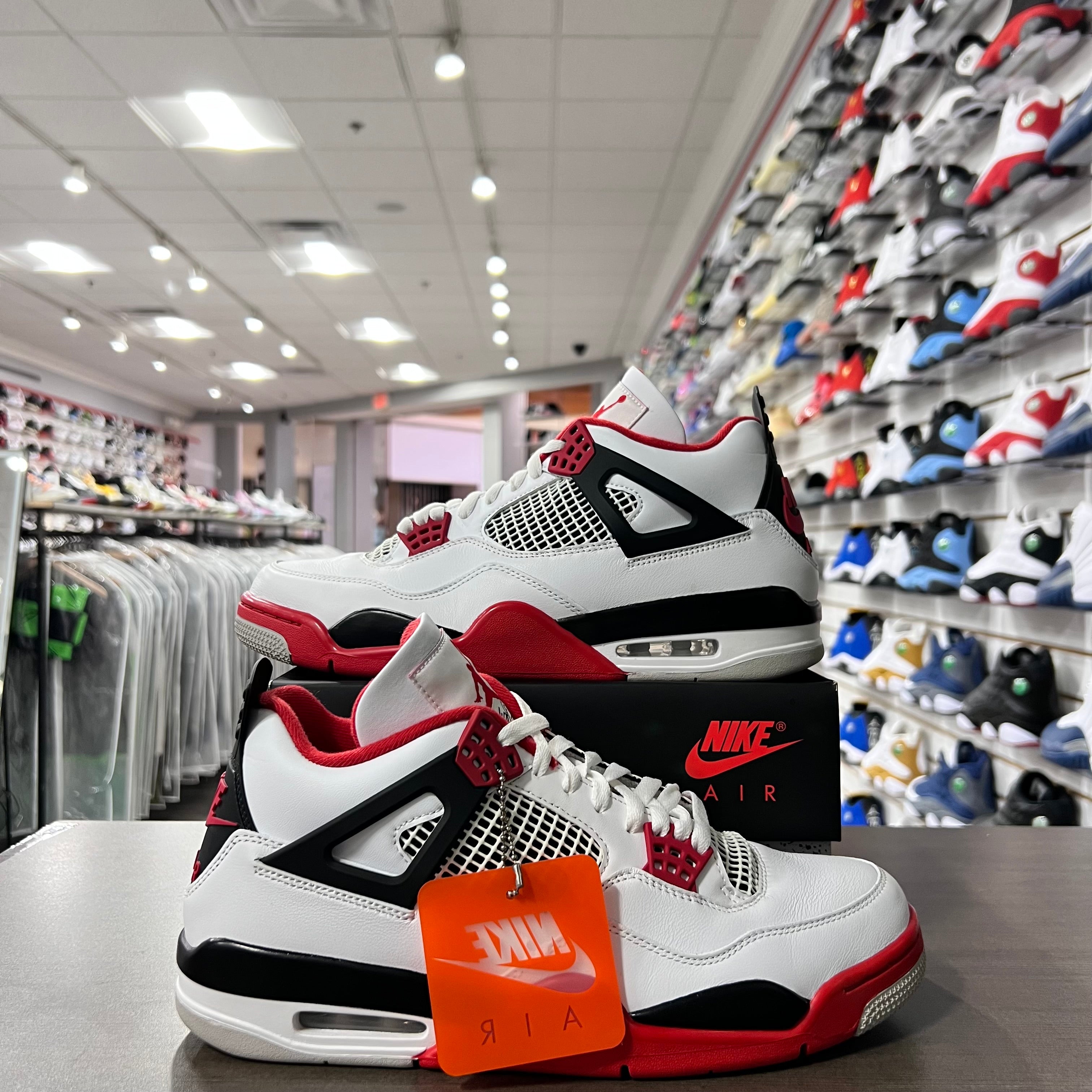 Jordan Retro 4 Mens Fire Red (Lightly Worn)