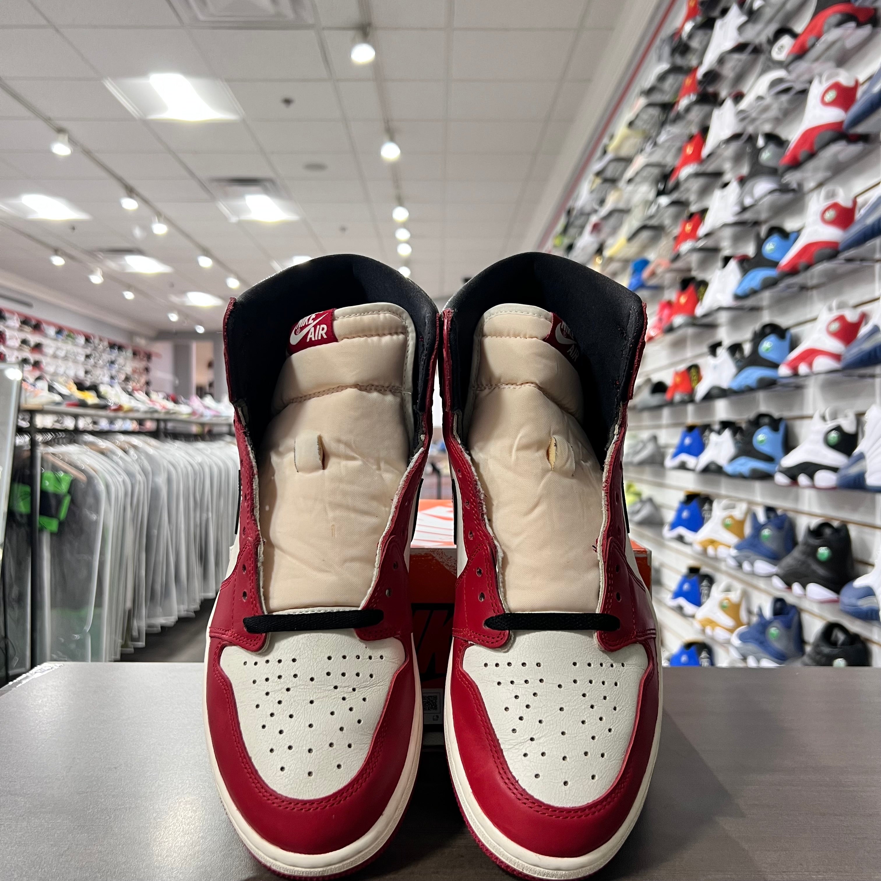 Jordan Retro 1 High OG Mens Lost And Found (Lightly Worn)