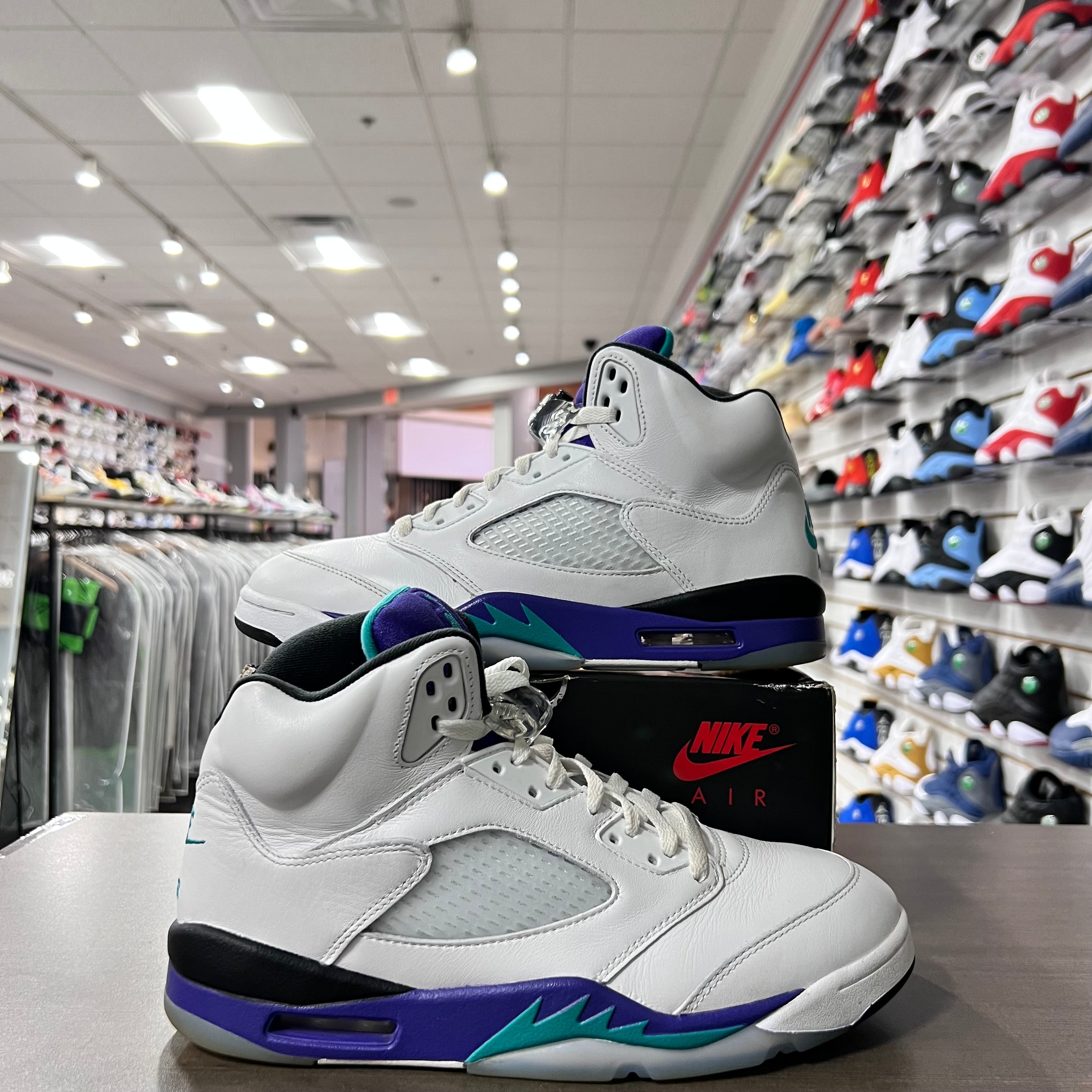 Jordan Retro 5 Mens Grape (Lightly Worn)