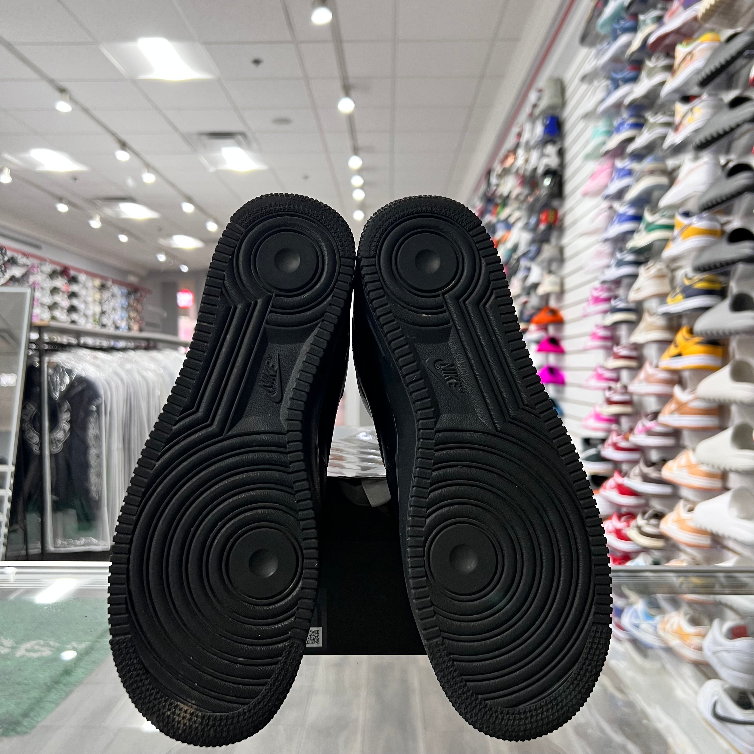 Nike X Supreme AF1 Black (Lightly Worn)