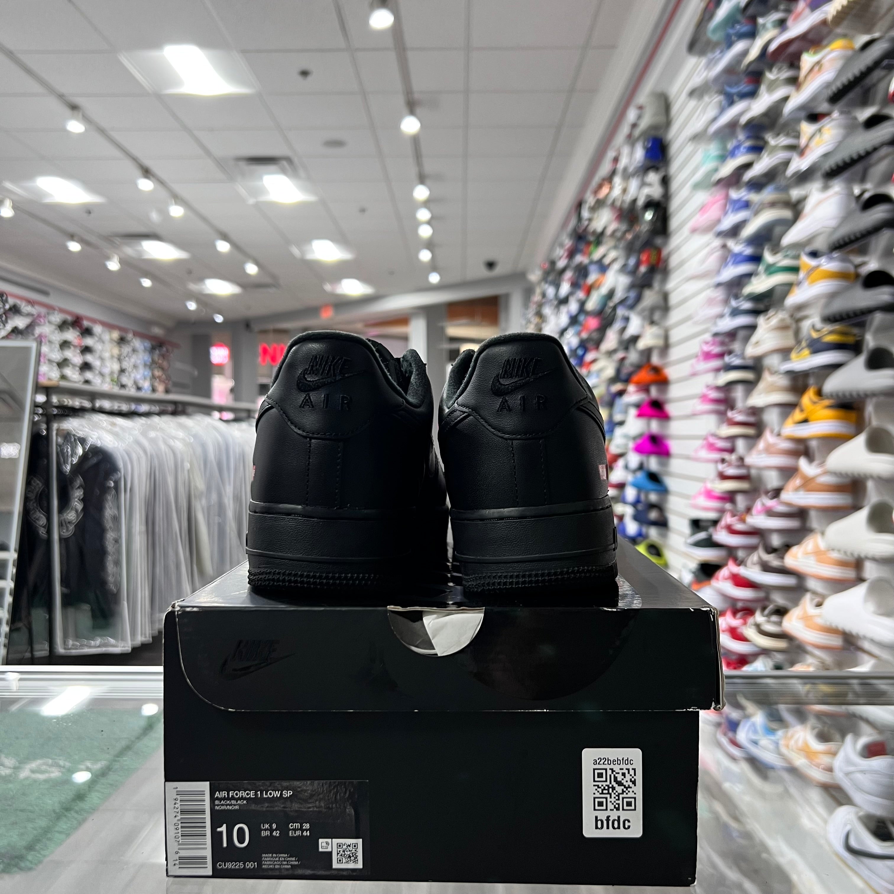 Nike X Supreme AF1 Black (Lightly Worn)
