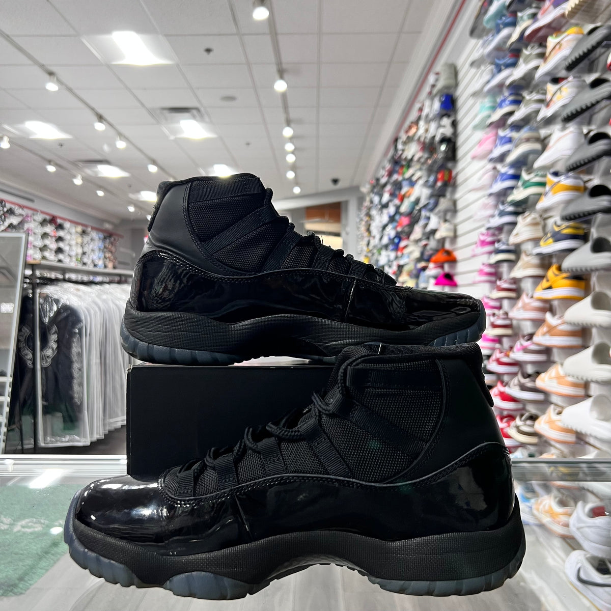 Jordan Retro 11 Mens Gamma (Lightly Worn)