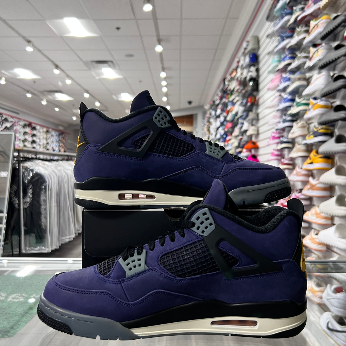 Jordan Retro 4 Mens Lakers (Lightly Worn)