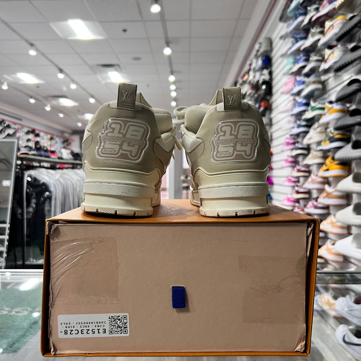 Louis Vuitton Skates Beige (Lightly Worn+Damaged Box)