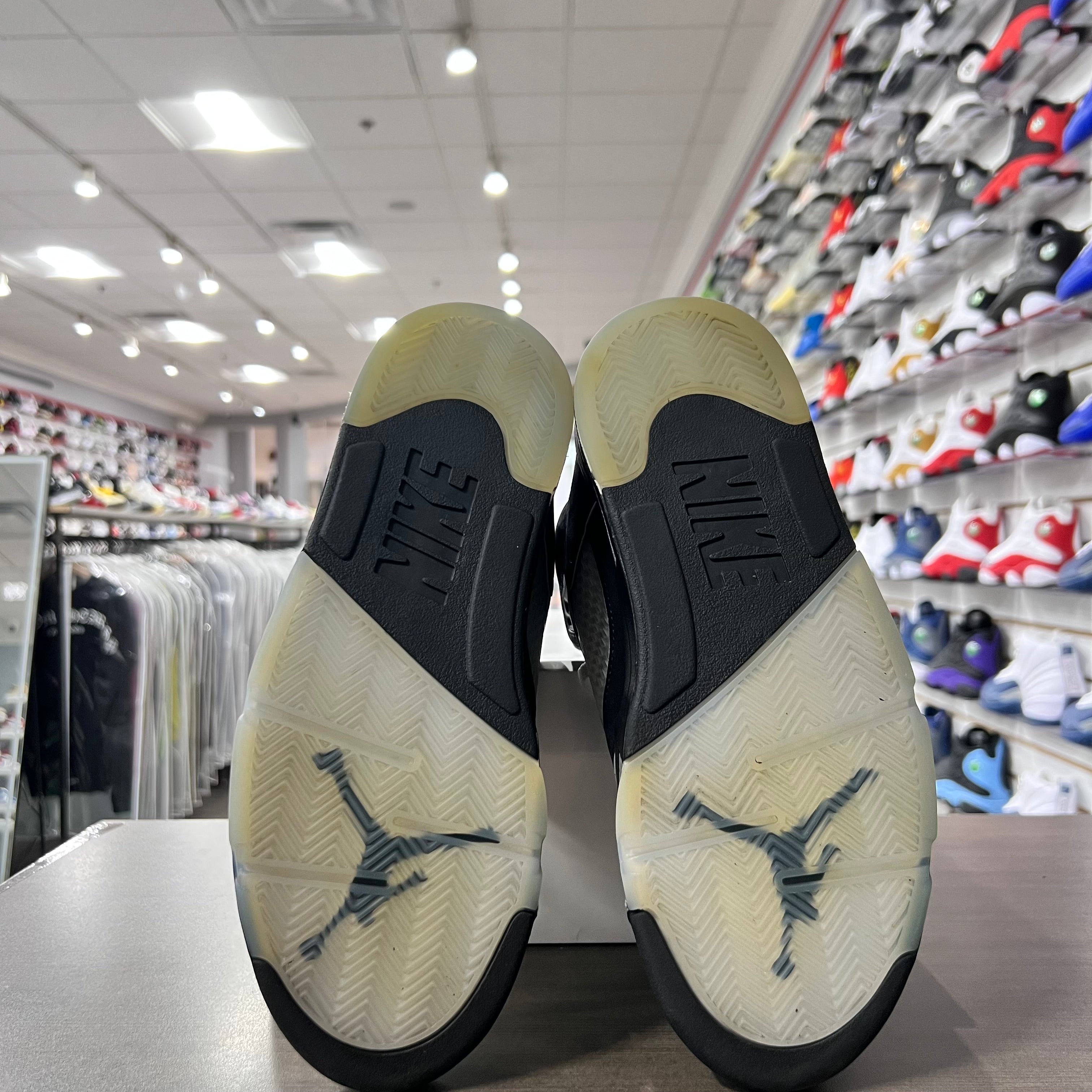 Jordan Retro 5 Mens Black Metallic Reimagined (Lightly Worn+Replacement Box)